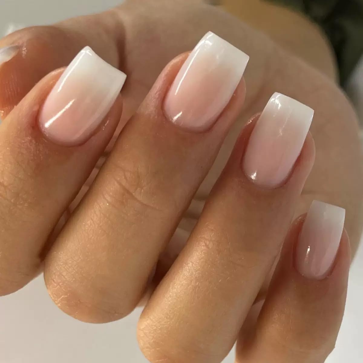 Short Press on Nails Square Fake Nails Pink Ombre False Nails with Glossy Design Glue on Nails Cute Full Cover Stick on Nails Solid Color Acrylic Nails for Women Manicure Decoration 24Pcs