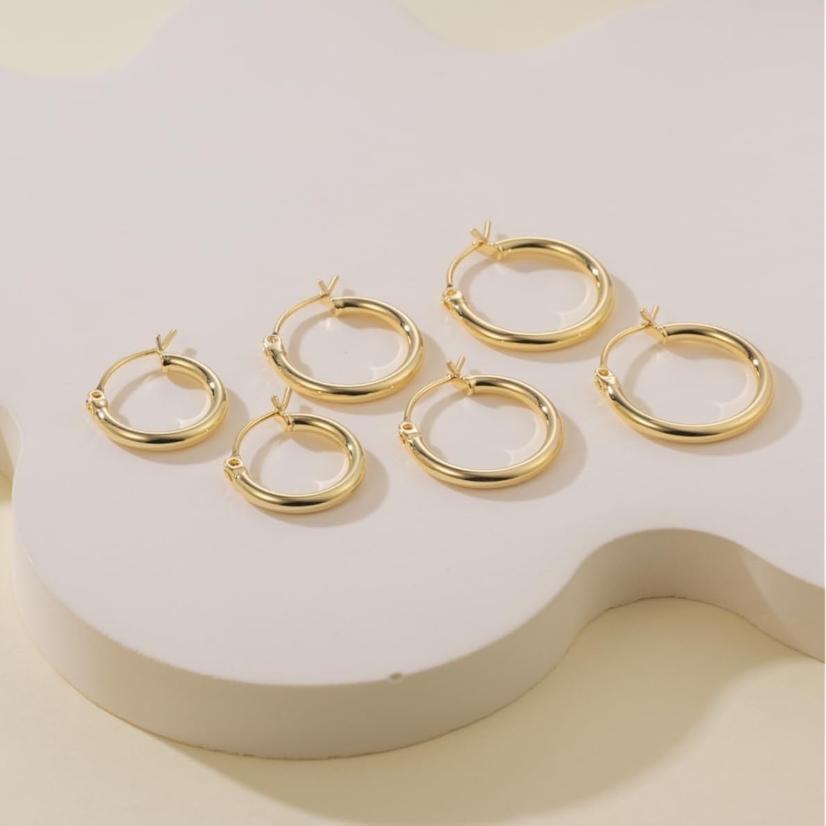14K Gold Hoop Earrings, Huggie Hoop Earrings for Women, Hypoallergenic Lightweight Small Hoop Earring for Womens 14mm/16mm/18mm