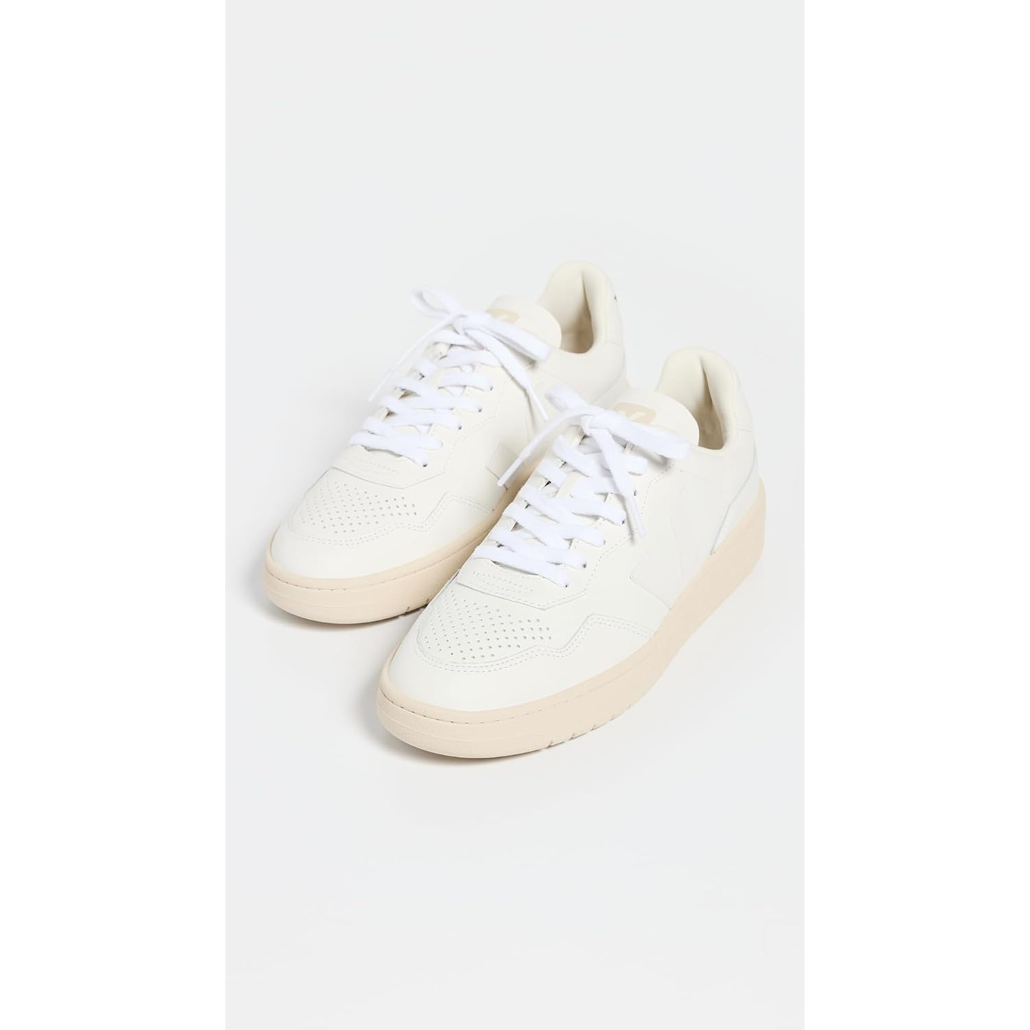 Veja Womens V-90
