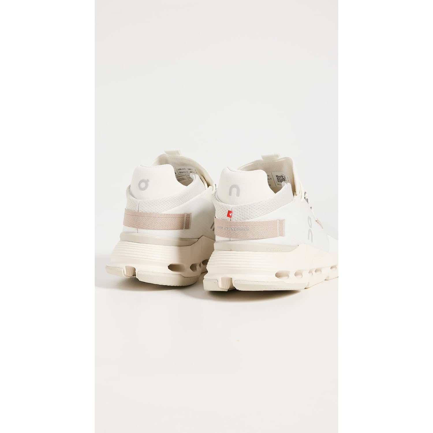 On Women'S Cloudnova 2 Sneakers