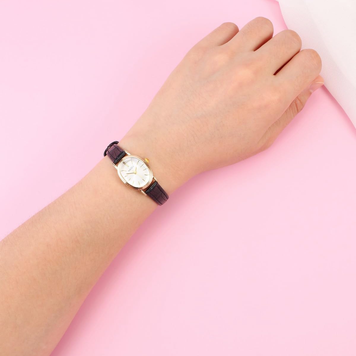 Top Plaza Watches for Women Analog Gold Dial Leather Strap Women's Watch Dainty Vintage Classic Casual Ladies Wrist Watch