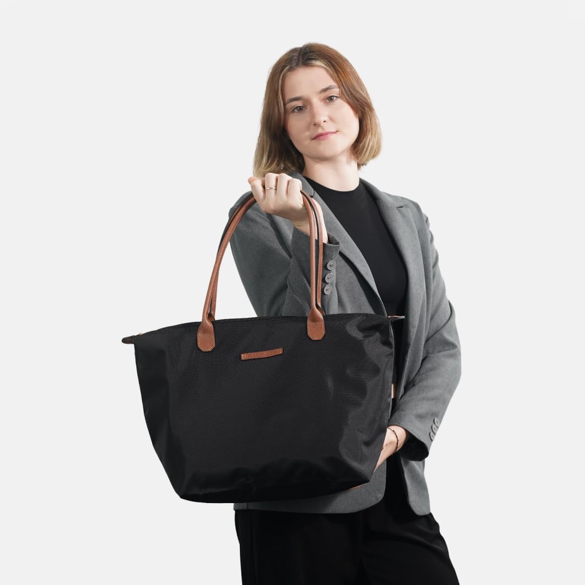 Waterproof Nylon Tote Bag For Women Lightweight Designer Handbag With Zipper Stylish And Durable Purse