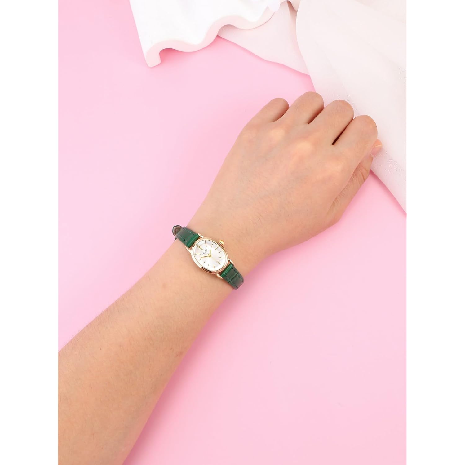 MANIFO Womens Oval Case Watch PU Leather Analogue Quartz Wrist Watches for Women Ladies Small Casual Business Watches