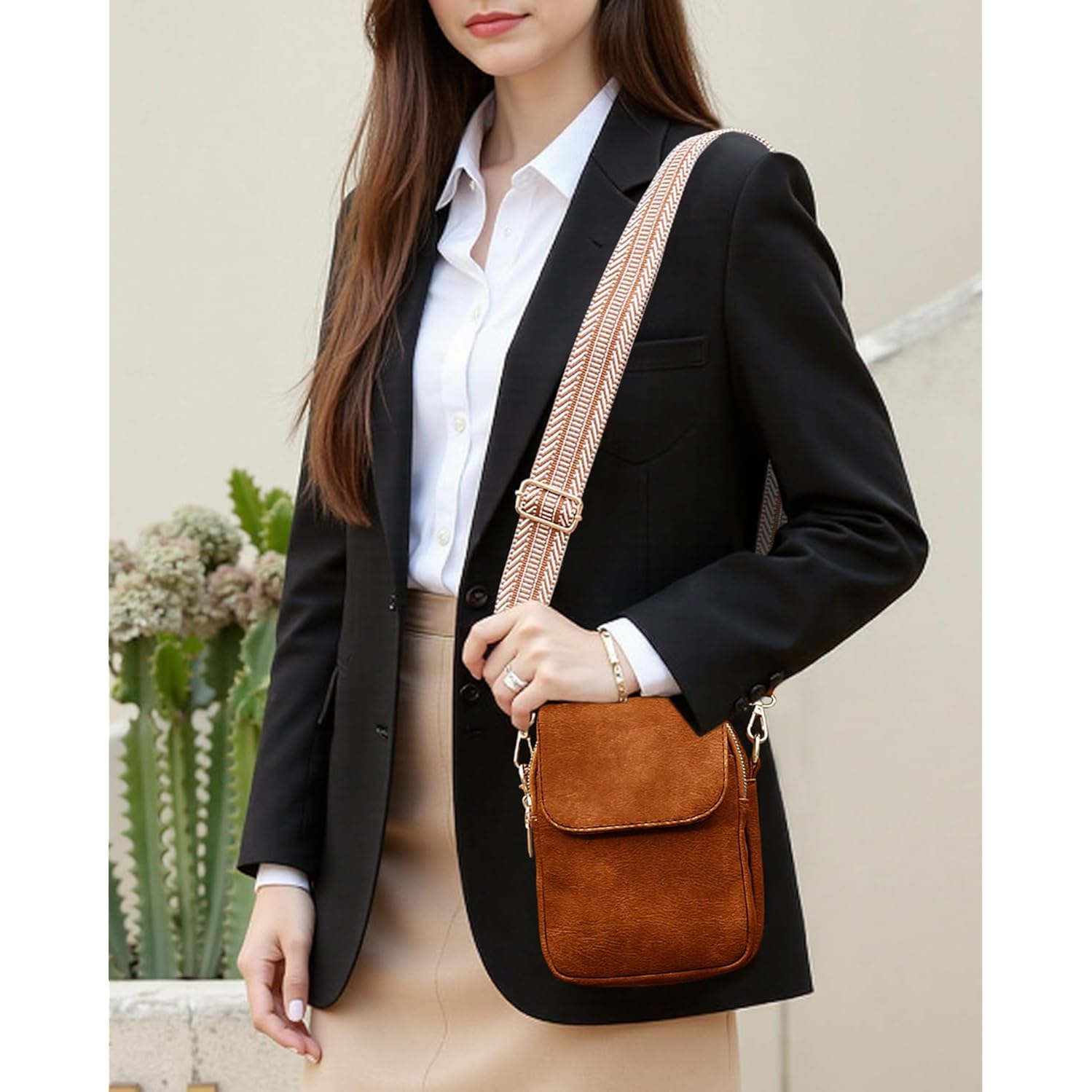 Fashion Small Crossbody Bags for Women Trendy Designer Cell Phone Purses Wallets with Card Holder Anti Theft Travel