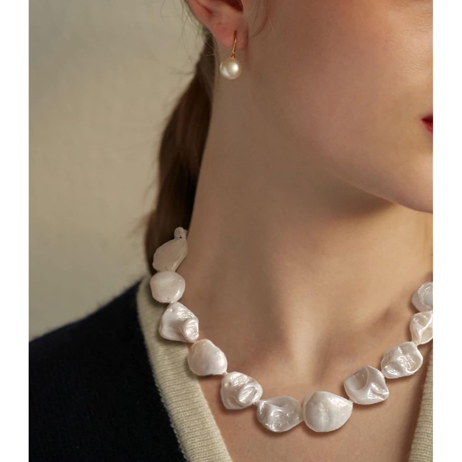 Pearl Choker Necklace for Women Boho Beaded Statement Necklace with Black White Large Freshwater Pearls Silver Fashion Jewelry Gift