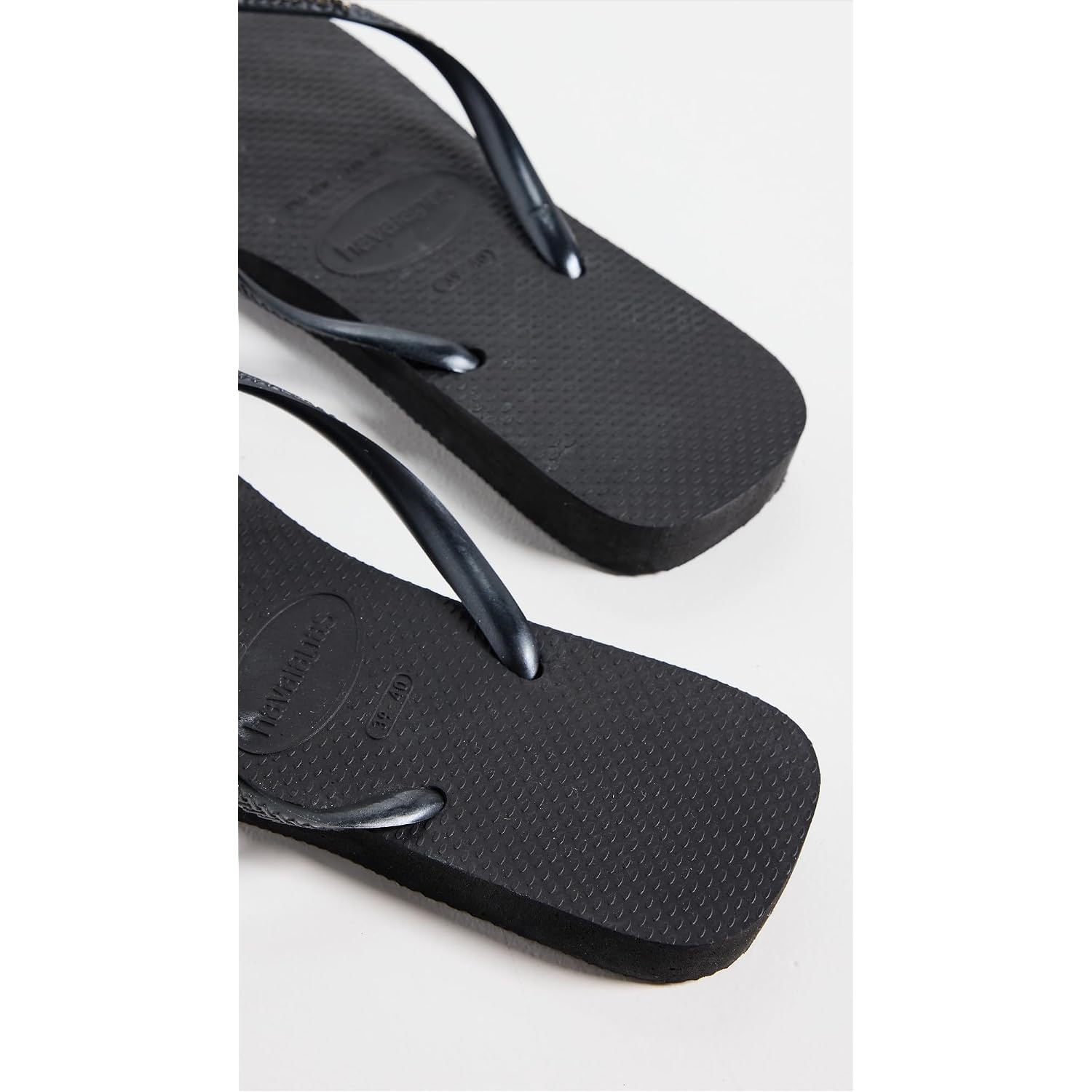 Havaianas Women'S Slim Square Logo Pop Up Flip Flops