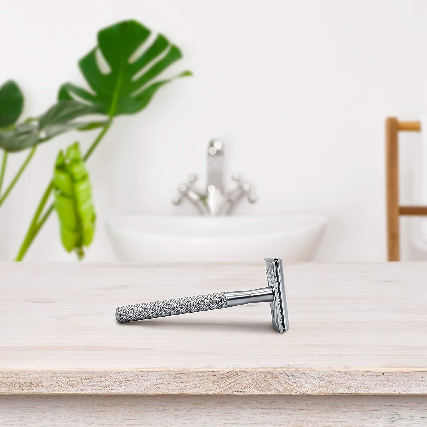 Bambaw Double Edge Safety Razor for Men & Women, Metal Razor with 5 Double Edge Safety Razor Blades, Eco-Friendly Razor – Silver