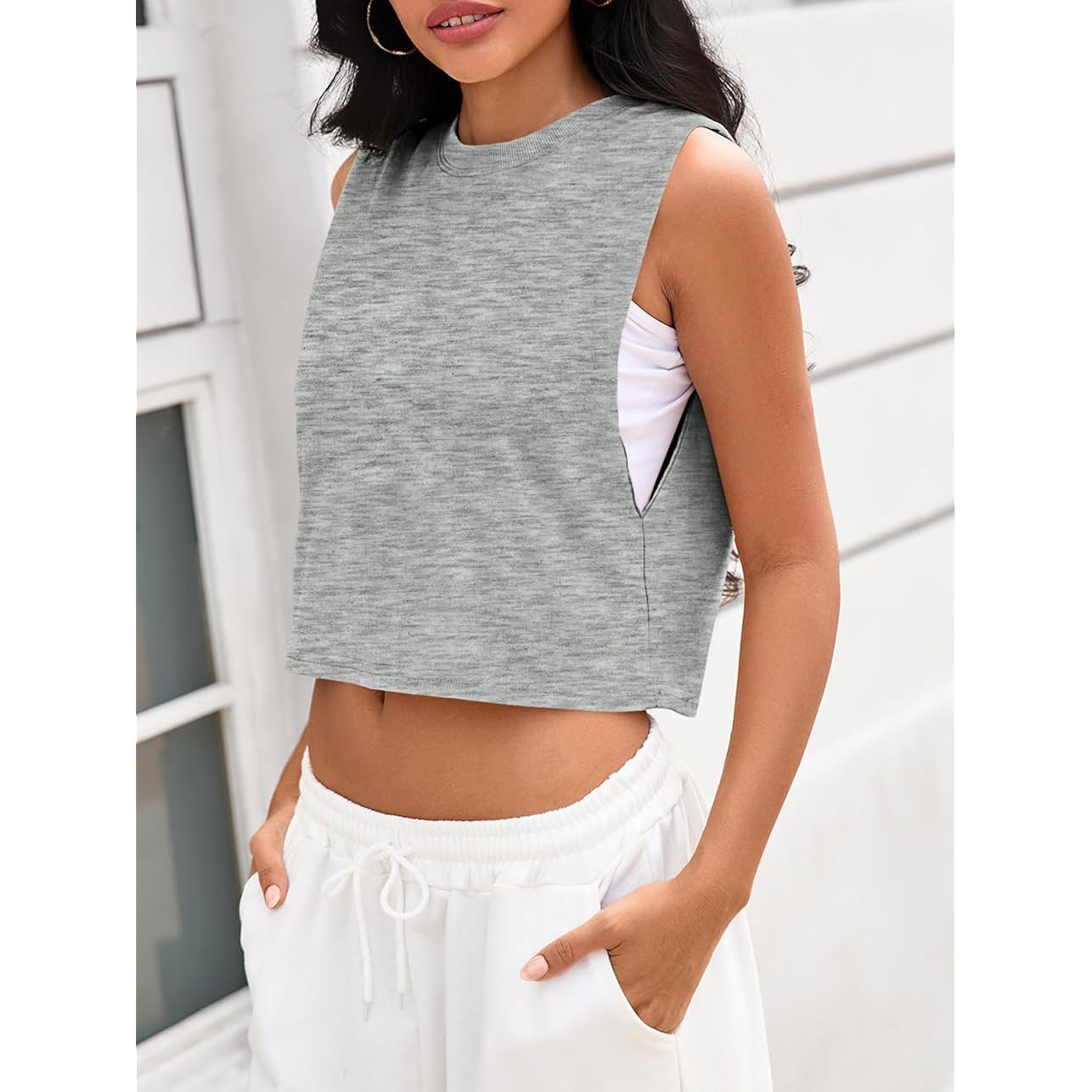 Fisoew Womens Workout Cropped Tank Tops Boxy Loose Fit Casual Sleeveless Shirts Athletic Crew Neck Summer Basic Tees