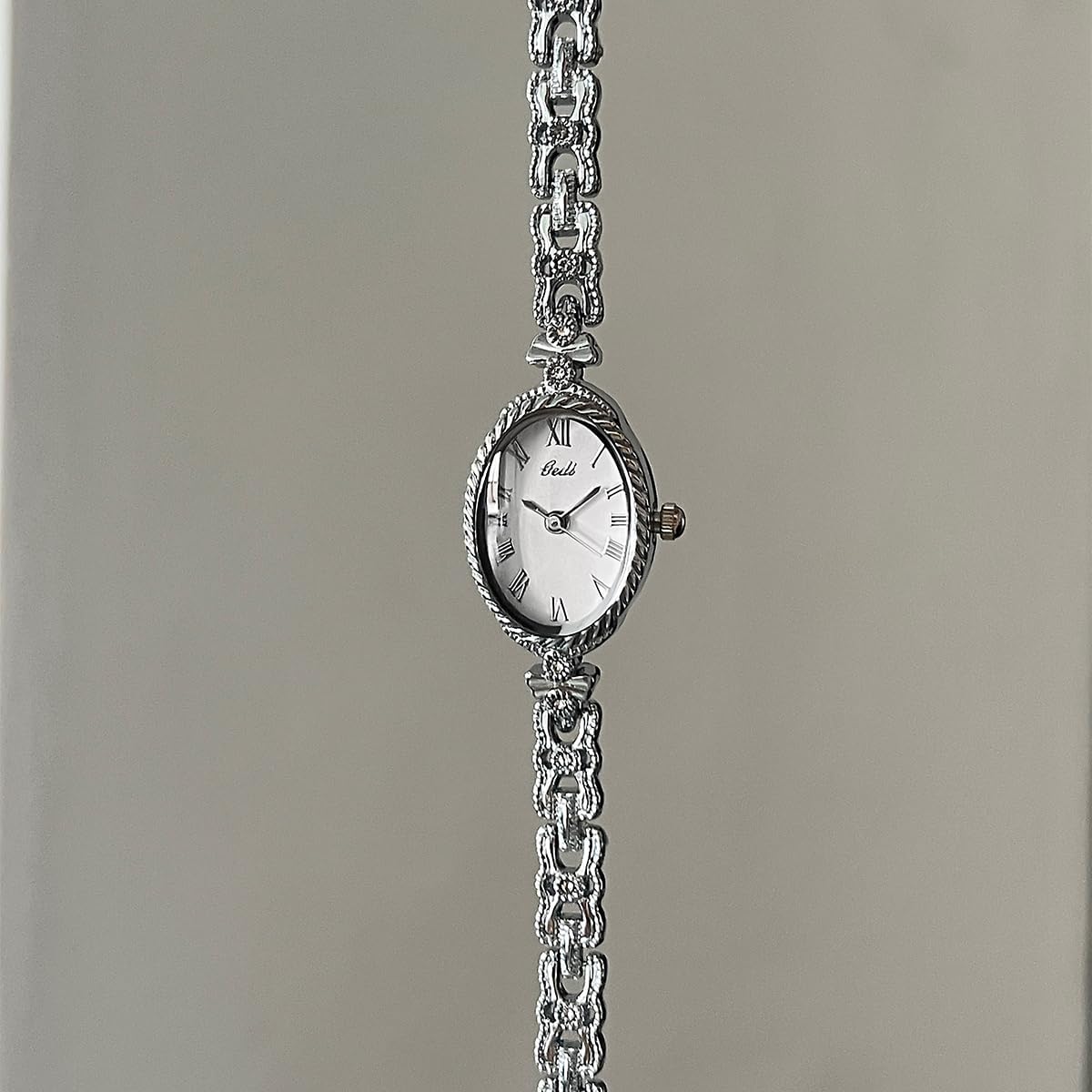 Fashion Vintage Gold Oval Quartz Watches For Women - Alloy Steel Band Slim Bracelet - Roman Numerals Numbers - Dainty Elegant Dress Wristwatch Waterproof