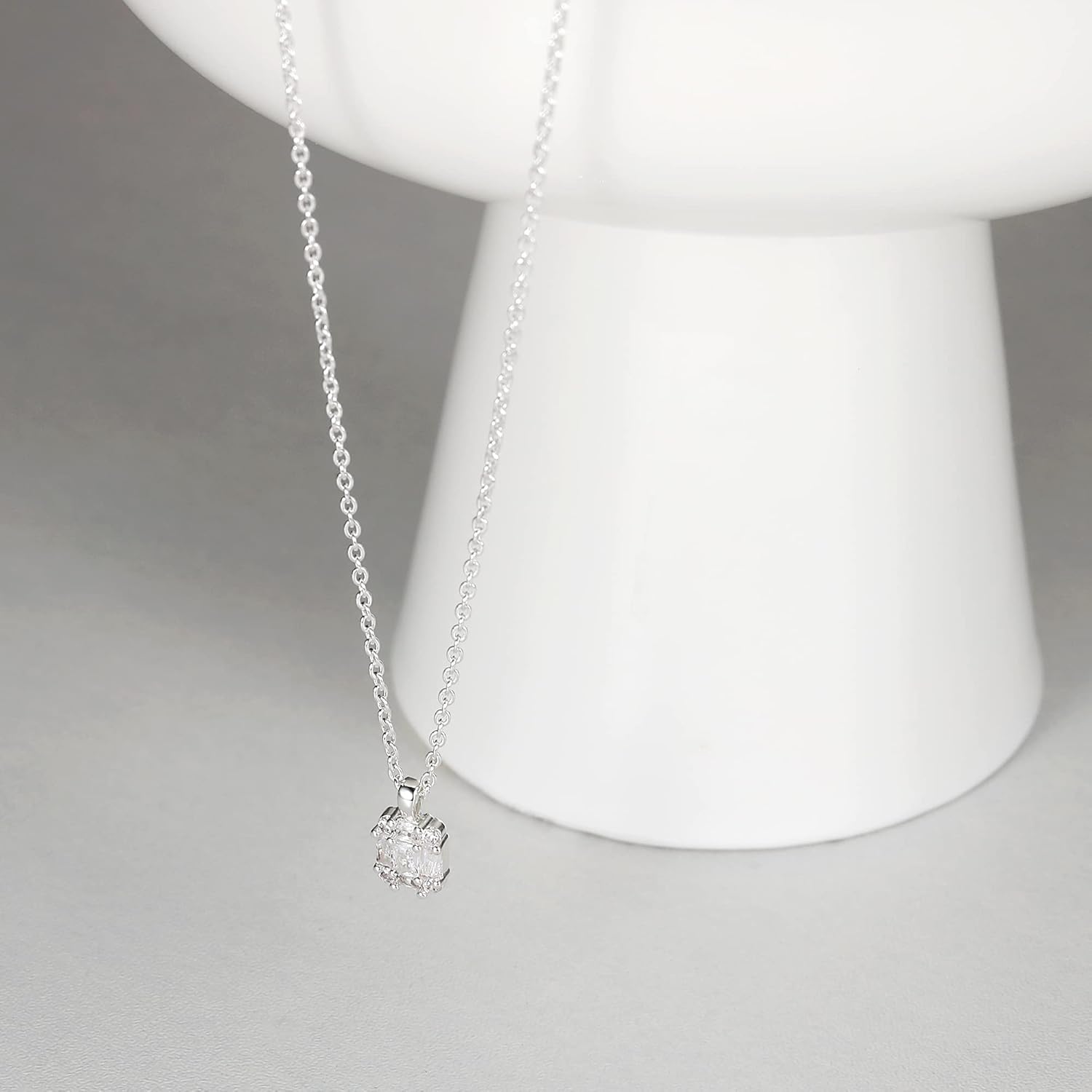 Tewiky Pendant Necklace for Women， Dainty 14k Gold Plated Chain Choker Necklaces Aesthetic Simple Necklace Jewelry Gifts for Women
