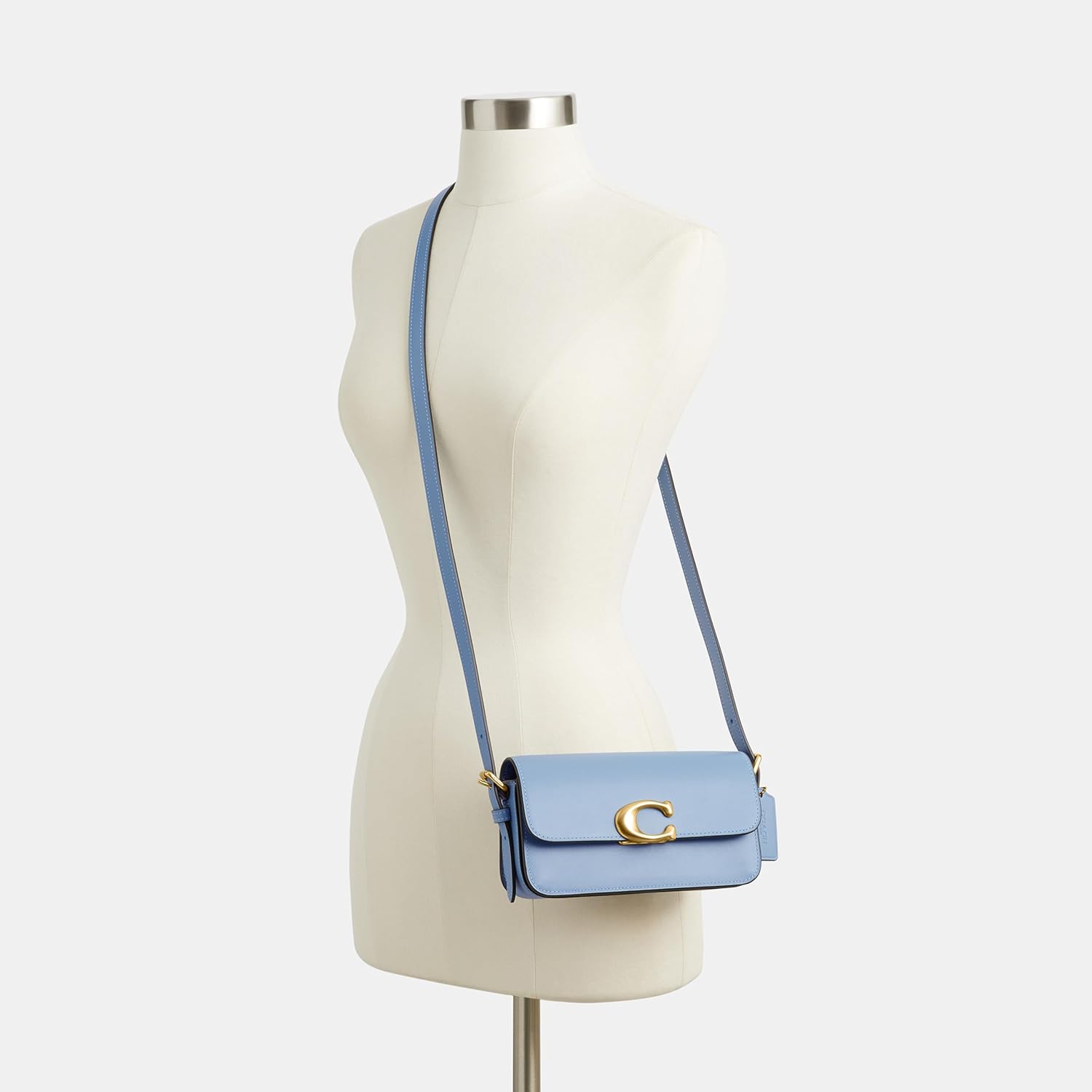 Coach Women'S Zoe Shoulder Bag