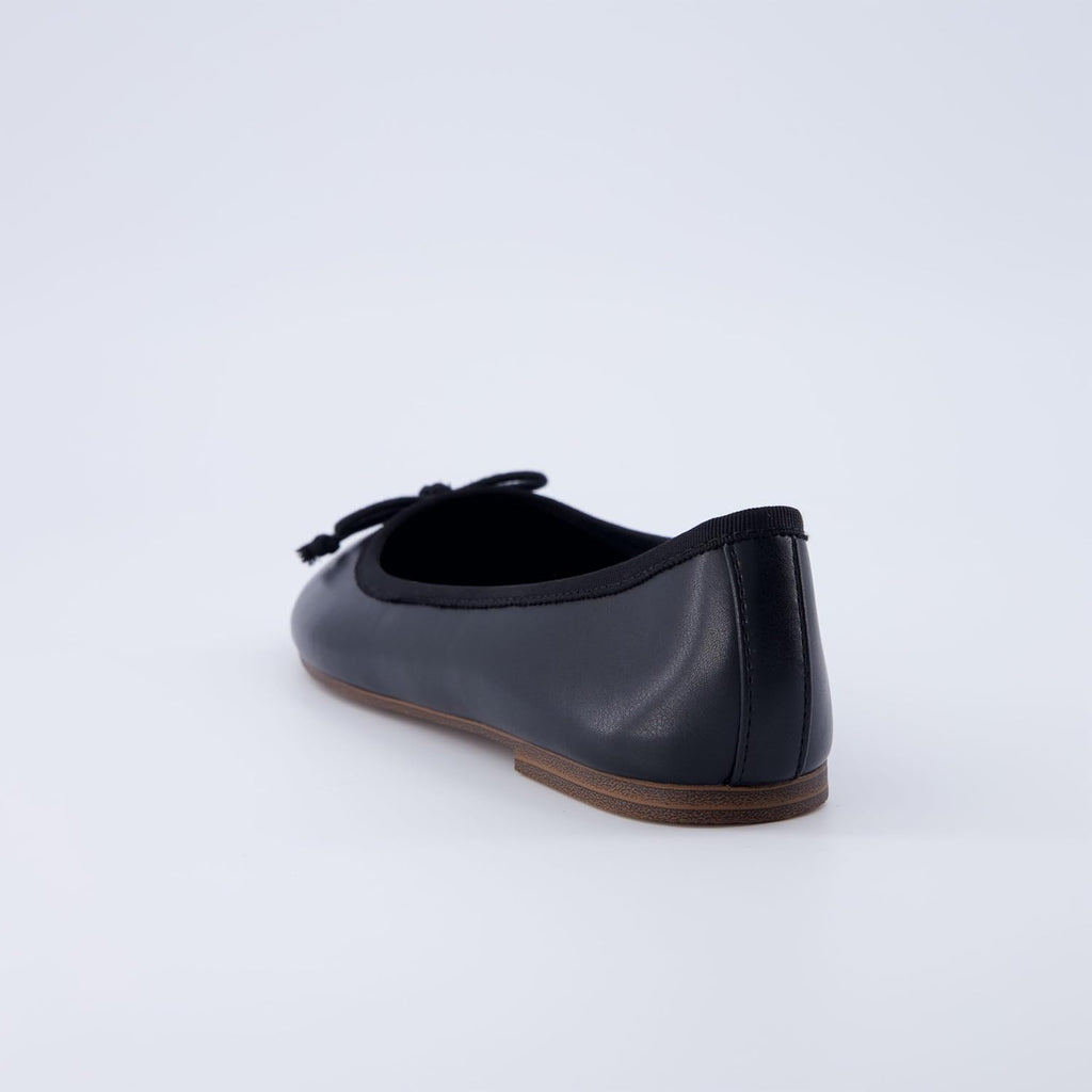 CUSHIONAIRE Women's Como Bow Flat with +Memory Foam and Wide Widths Available