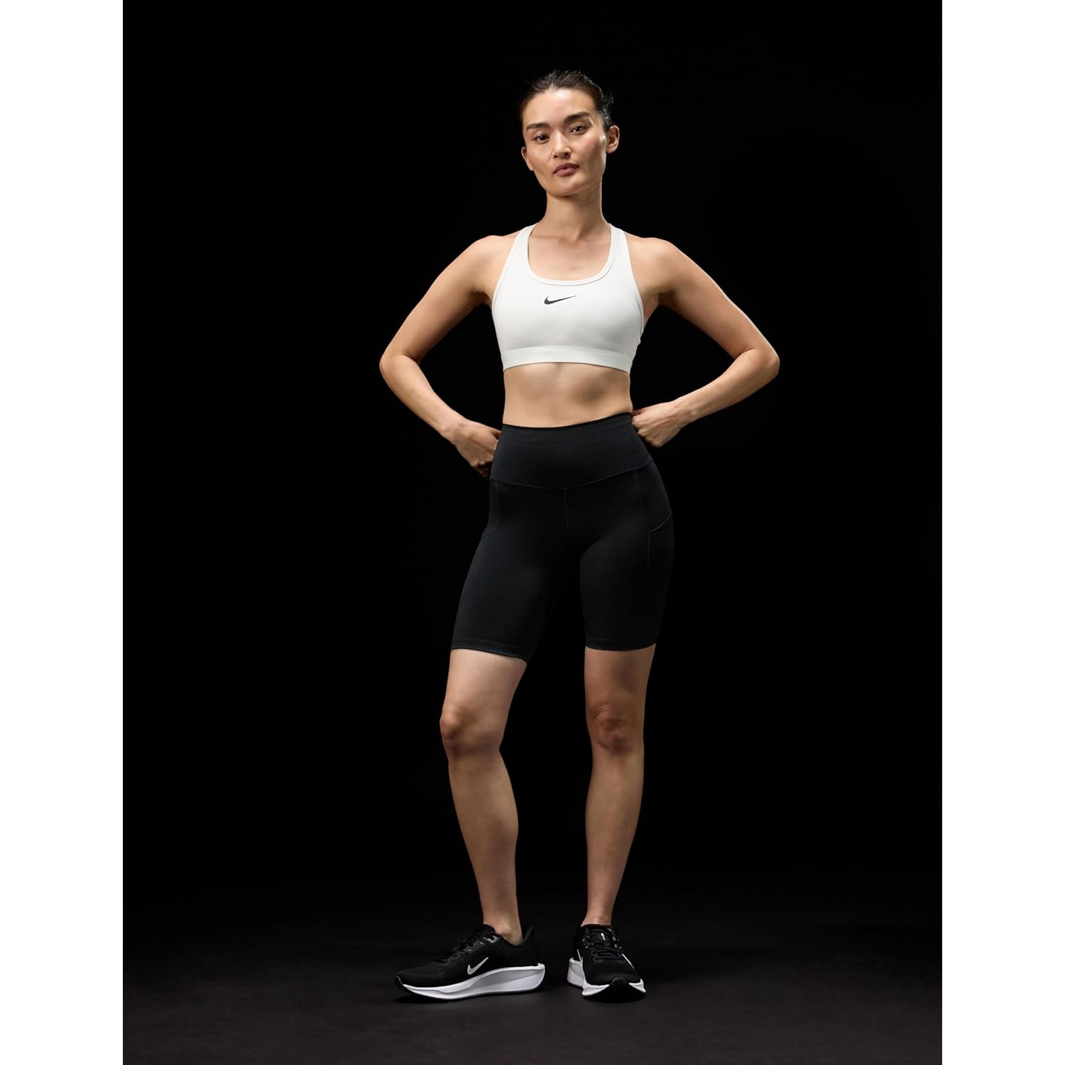 Nike Women's Quest 6 Road Running Shoes