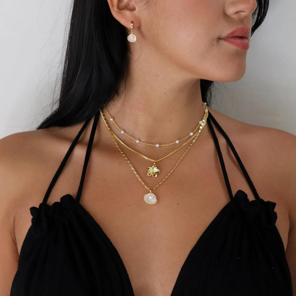 Charm Necklaces for Women,14k Gold Plated Waterproof Dainty Choker Necklace Summer Seashell Pearl Beach Cute Necklaces Set Fashion Jewelry Gift