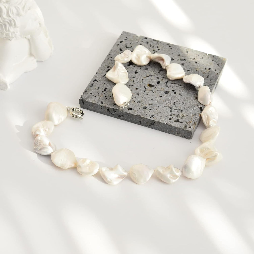 Pearl Choker Necklace for Women Boho Beaded Statement Necklace with Black White Large Freshwater Pearls Silver Fashion Jewelry Gift