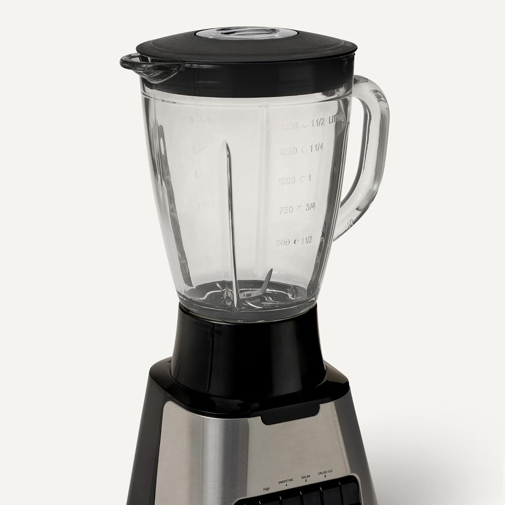 Amazon Basics Powerful 700W Countertop Blender With 6-Cup (50 Fl. Oz) Glass Jar, 6 Pre-Programmed Functions, Ice Crush, Stainless Steel Blades, Black & Silver