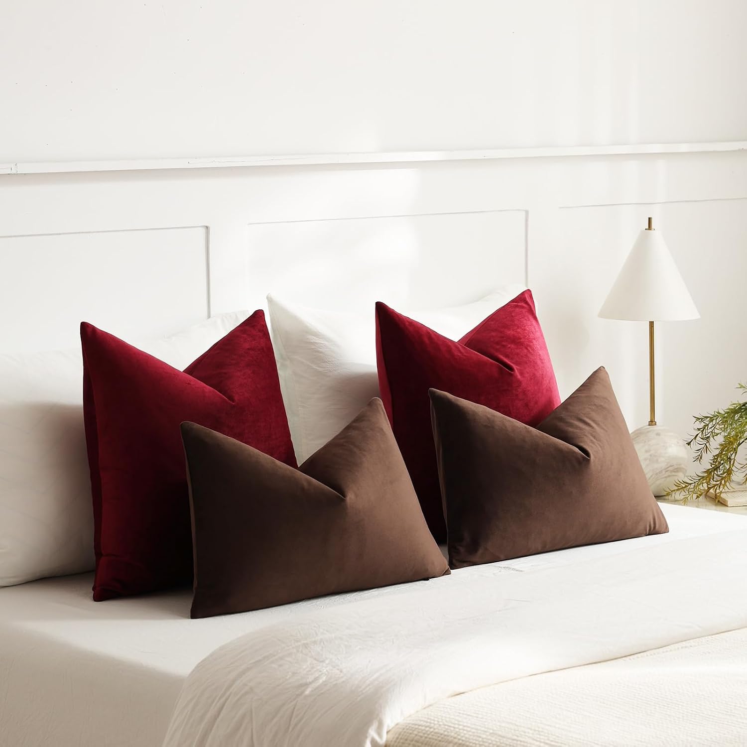 Throw Pillow Covers 18X18 Wine Red: Pack Of 2 Cozy Soft Velvet Square Modern Luxury Decorative Throw Pillow Cases For Christmas Sofa Couch Living Room Bed Home Decor
