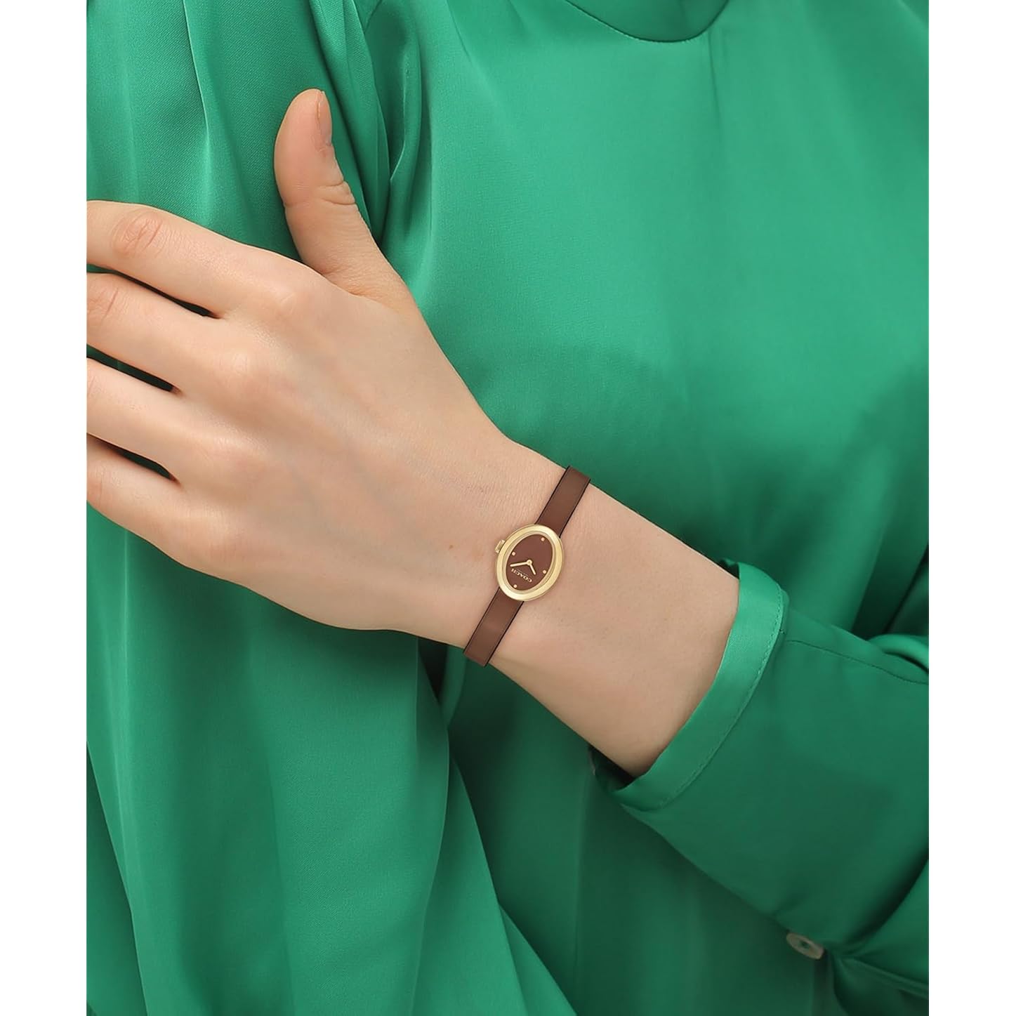 Coach Sammy Women'S - 2H Quartz Watch - Calfskin Leather Strap - Water Resistant Up To 3Atm/30 Meters - Gift For Her - Modern Design - Perfect For Everyday Wear - 22.5Mm