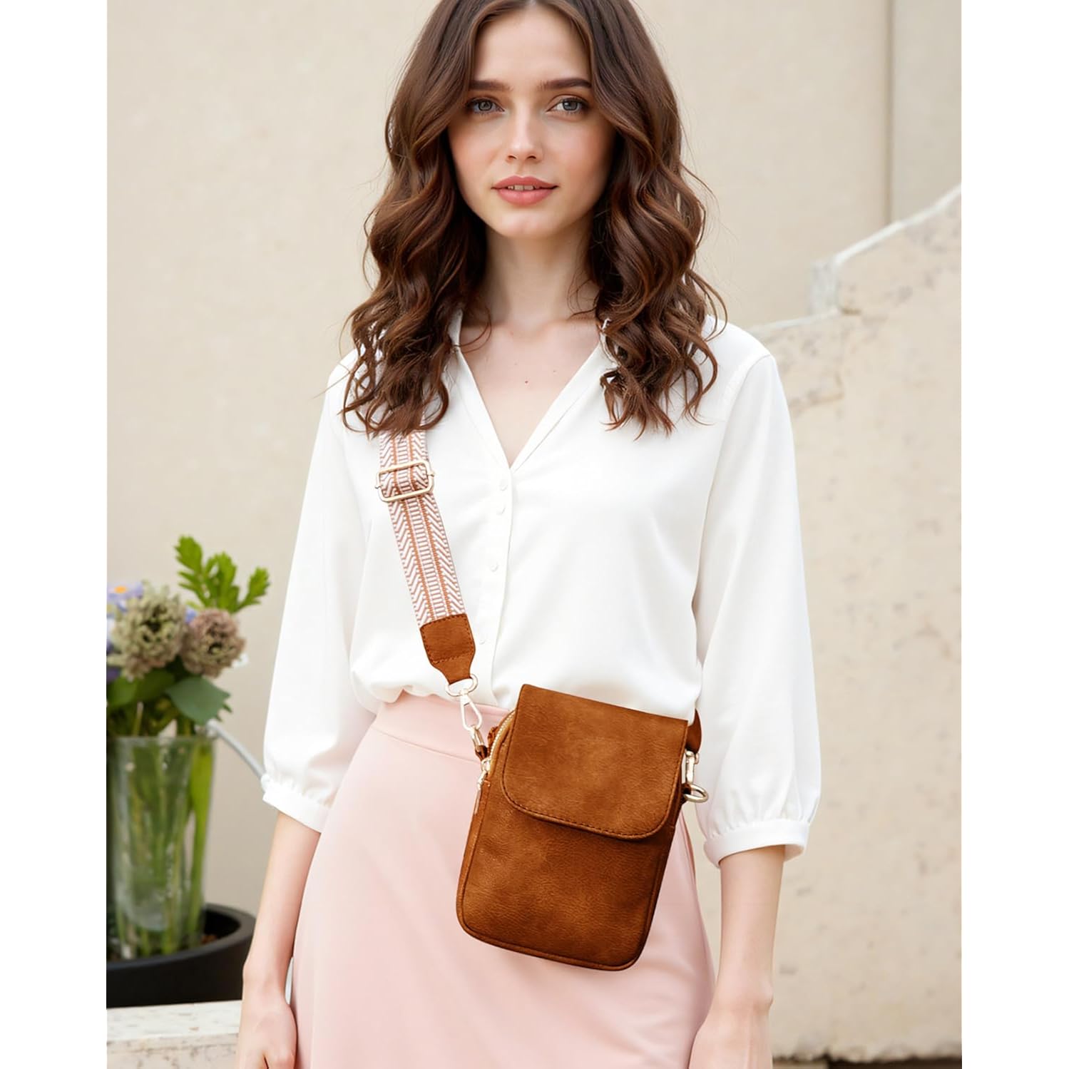 Fashion Small Crossbody Bags for Women Trendy Designer Cell Phone Purses Wallets with Card Holder Anti Theft Travel