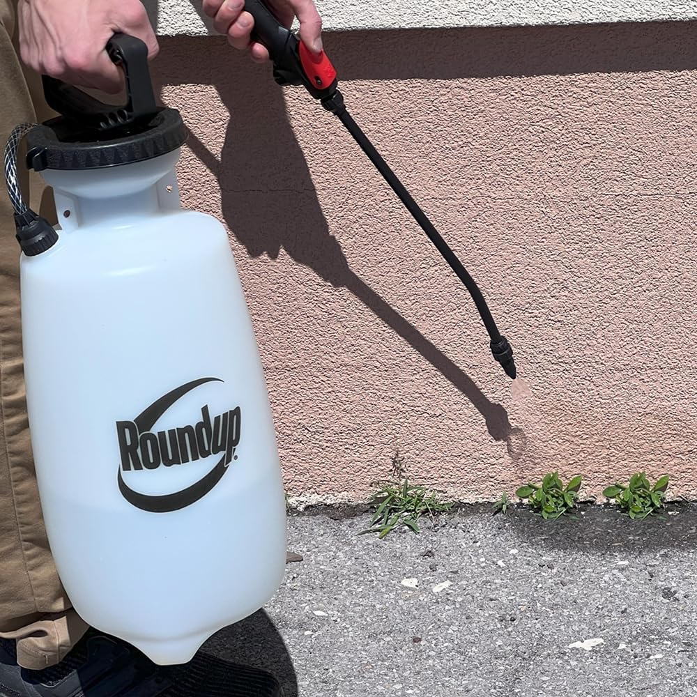 Roundup 190260 2-Gallon Lawn And Garden Sprayer For Controlling Insects And Weeds Or Cleaning Decks And Siding