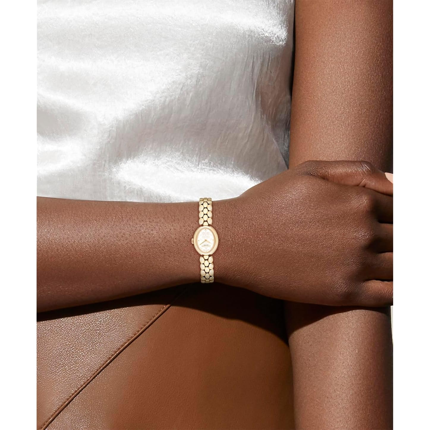 Coach Women'S Sammy 2H Quartz Bracelet Watch, 22.5Mm Petite Oval Case, Premium Fashion, Everyday Wear - Gift For Her