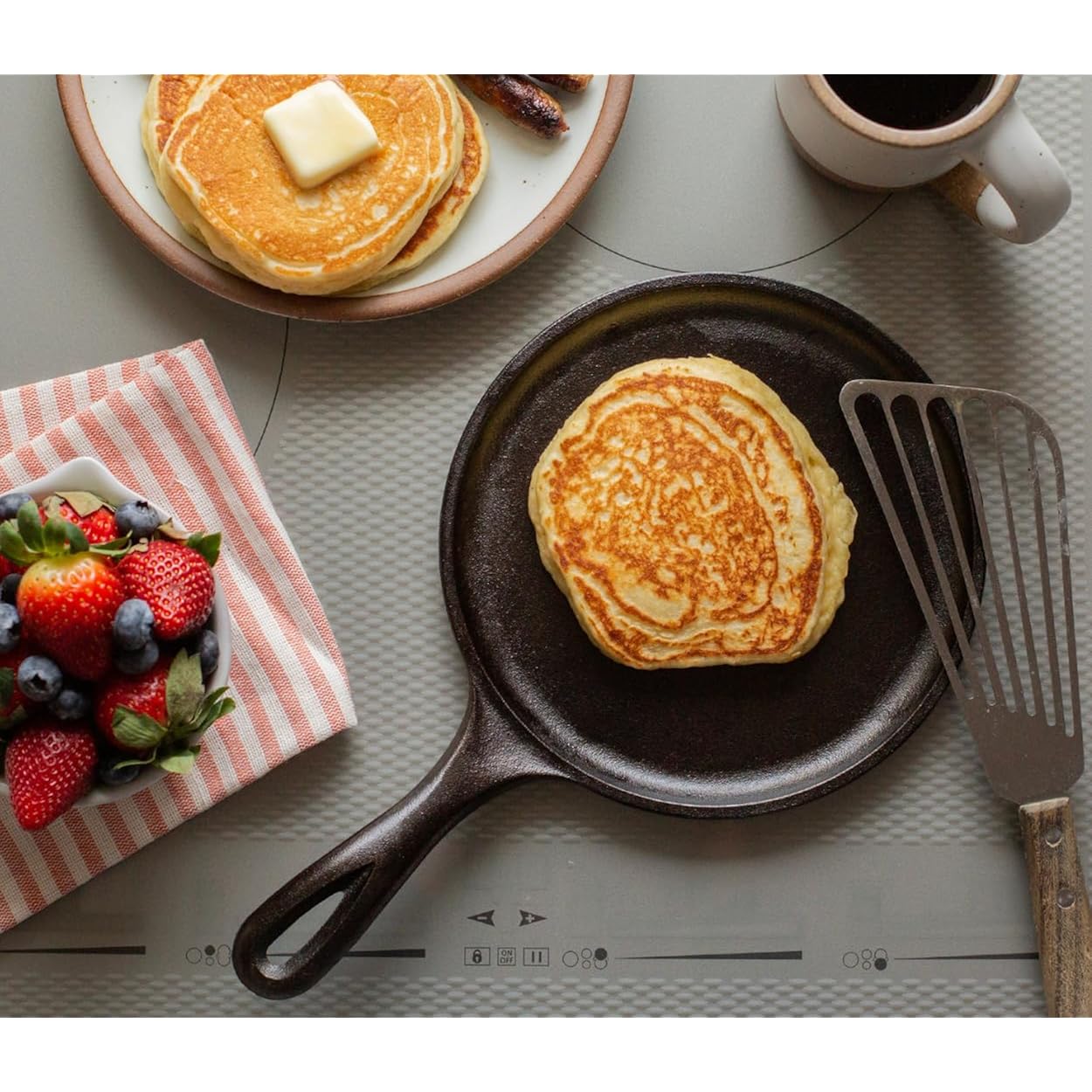Lodge Cast Iron Set - 5-Piece Set - Pre-Seasoned Kitchen Set - Skillets, Griddle & Dutch Oven Included - PFAS-Free Non-Toxic Cookware