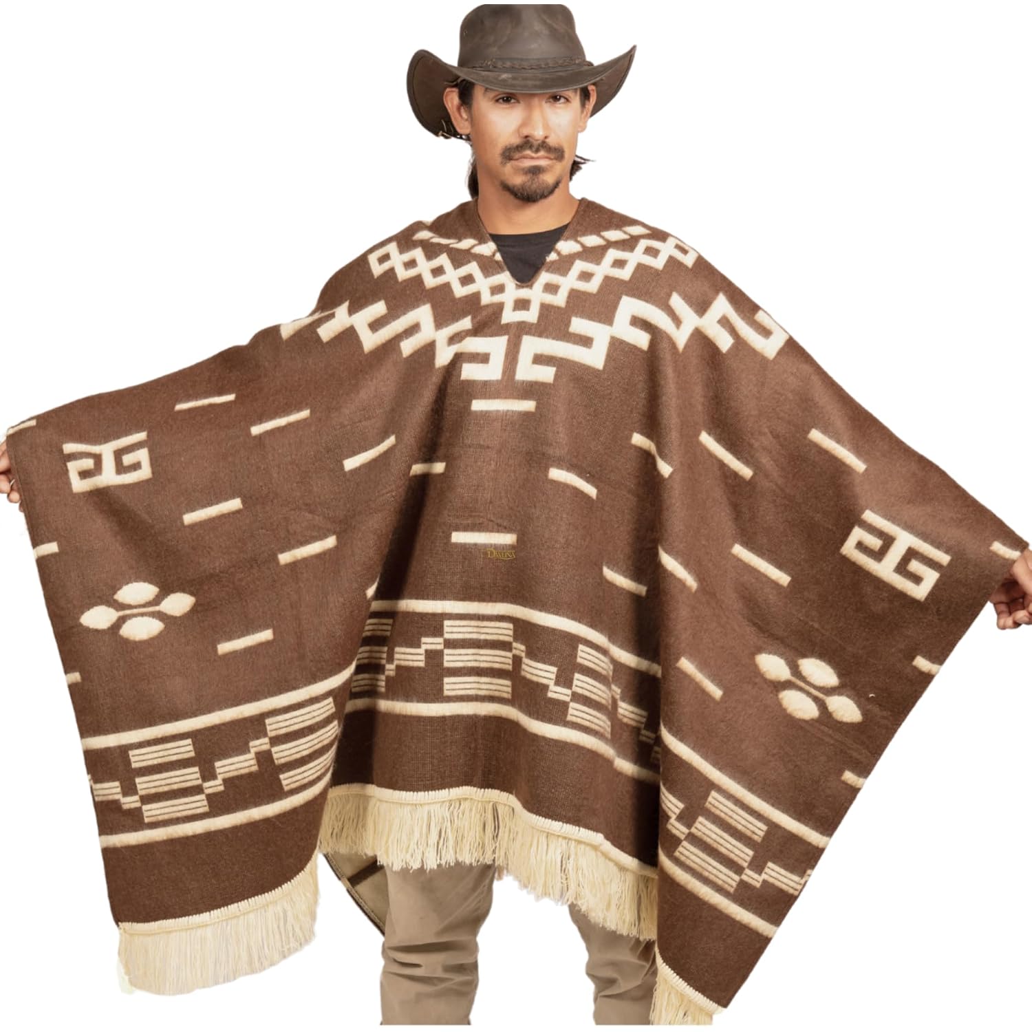 Clint Eastwood, Alpaca Wool Poncho: Western Style, Unique And Handmade In Ecuador. Thick, Warm And Soft Wool Poncho