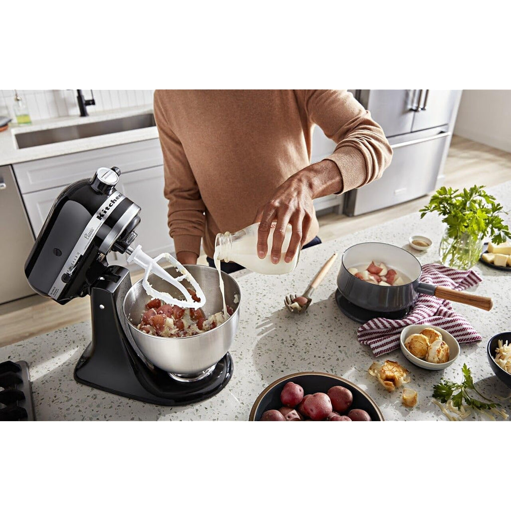 KitchenAid Classic Series 4.5 Quart Tilt-Head Stand Mixer K45SS, Onyx Black