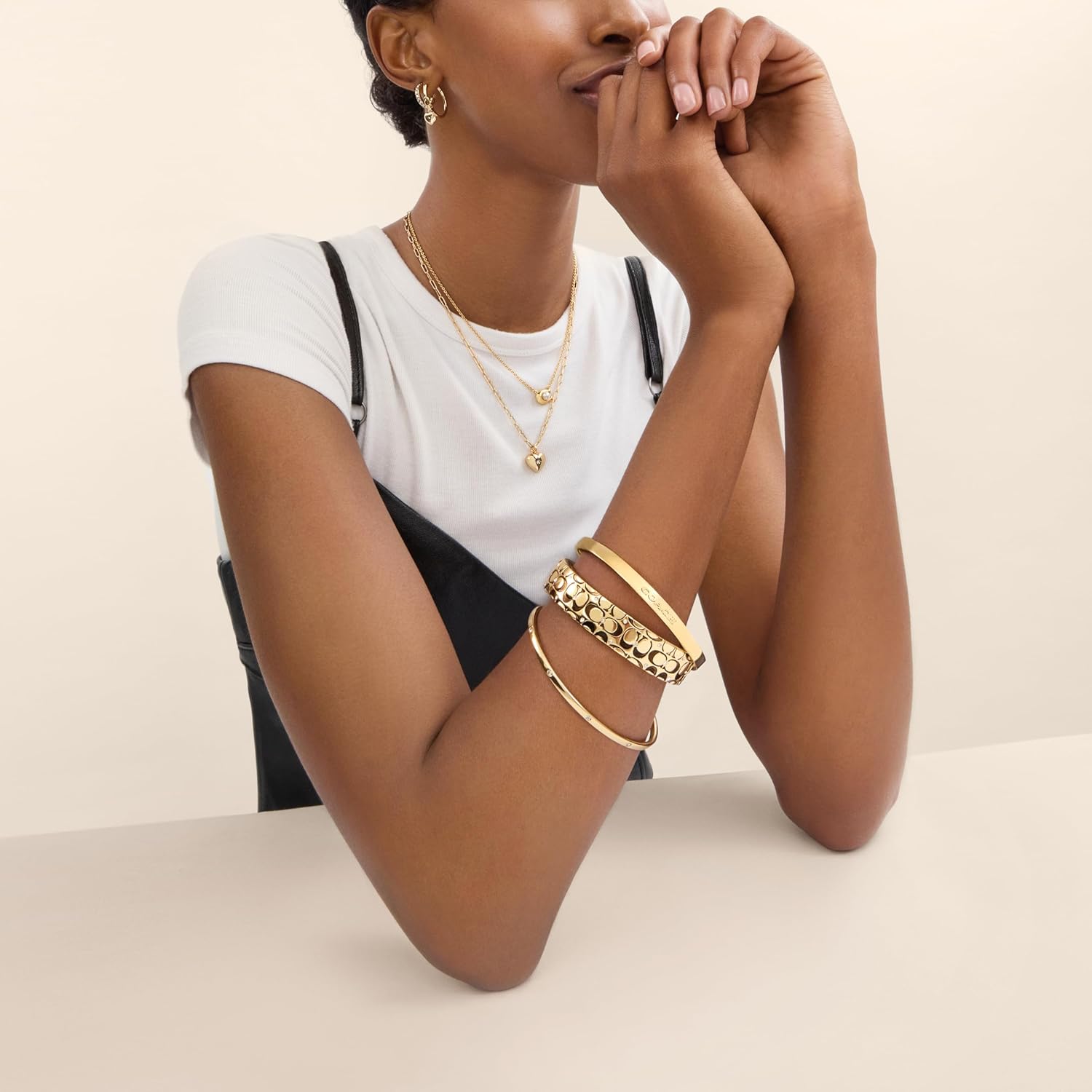 COACH Women's Pearl Signature Pendant Necklace