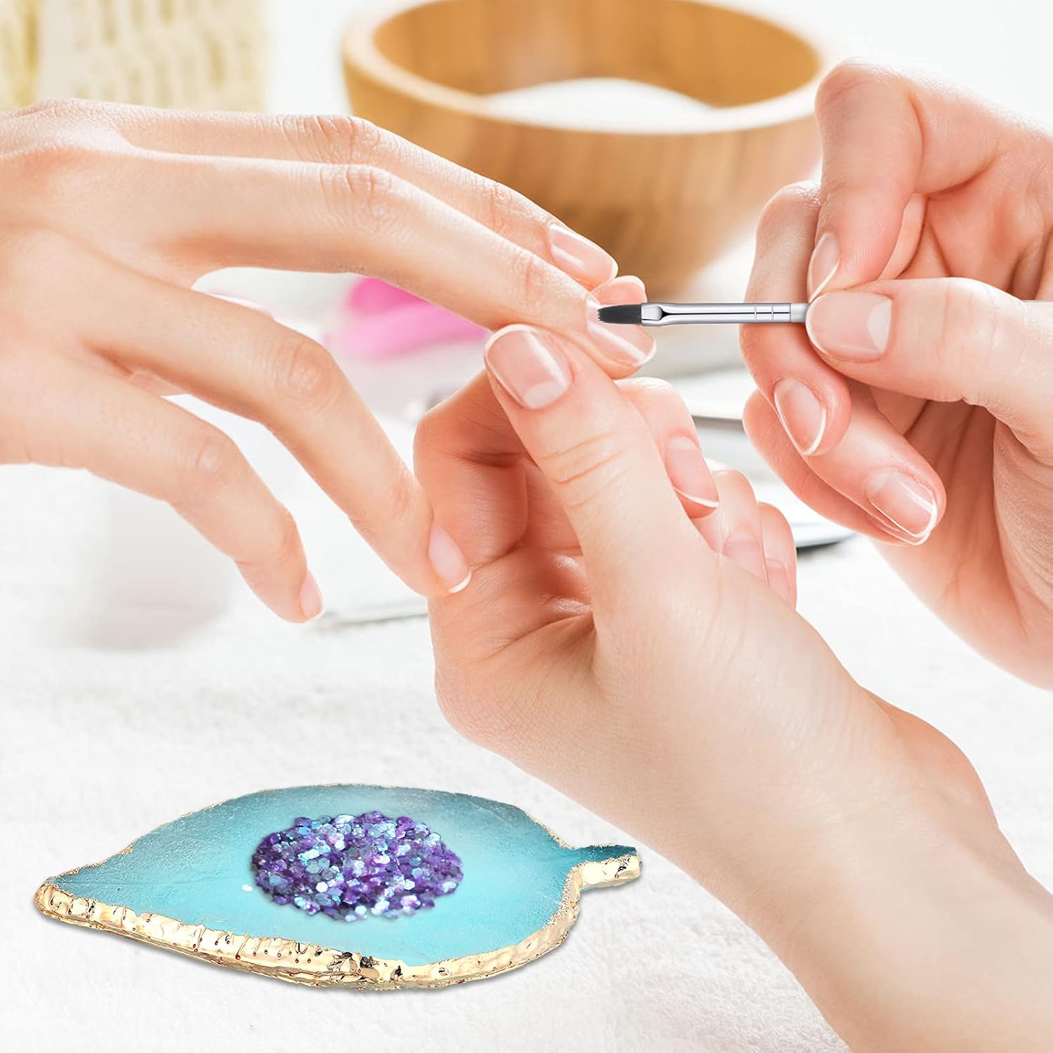 21 Pieces Nail Art Tools Kit, Resin Nail Art Palette Leaf Shape Mixing Palette and 20 Pcs Detail Brushes with Golden Edge Resin Holder Gel Polish Colors Mixing Pallet(Blue)