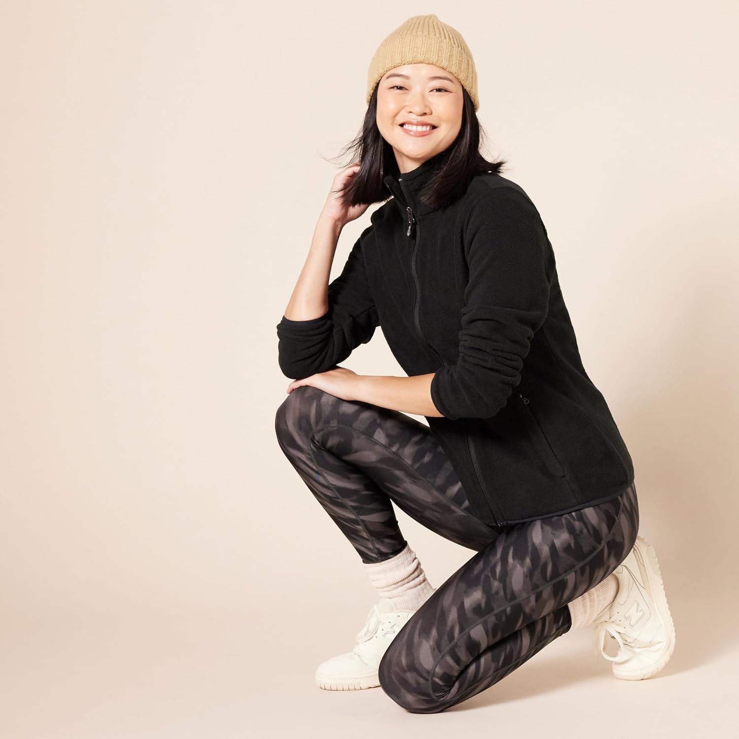 Amazon Essentials Women'S Classic-Fit Full-Zip Polar Soft Fleece Jacket, Outerwear Coat With Cuffs (Available In Plus Size)