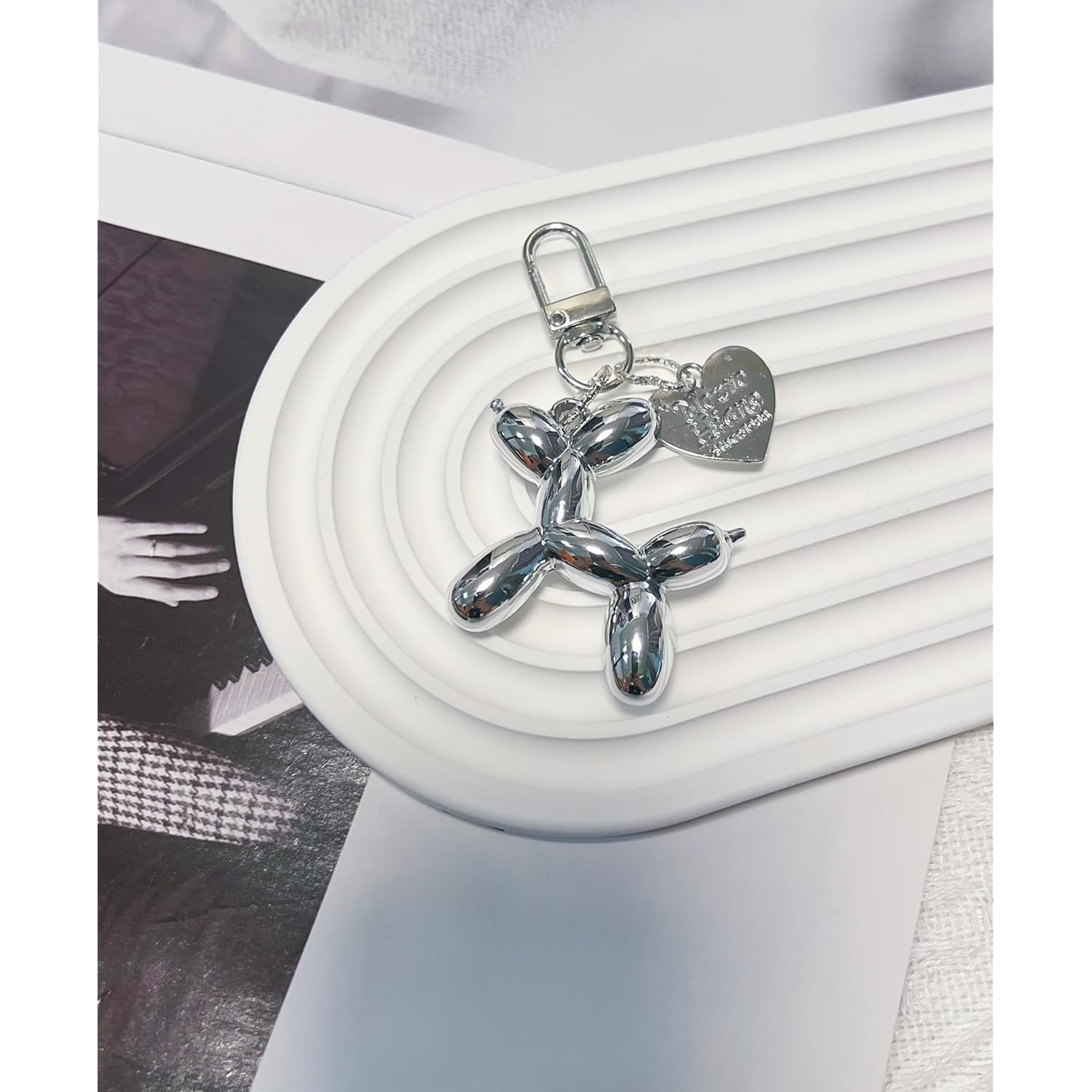 LAEKOU Jelly Balloon Dog Design Keychain for Women, Cute Girls Key Chain, Bag Charms Accessories for Car Purse Backpack