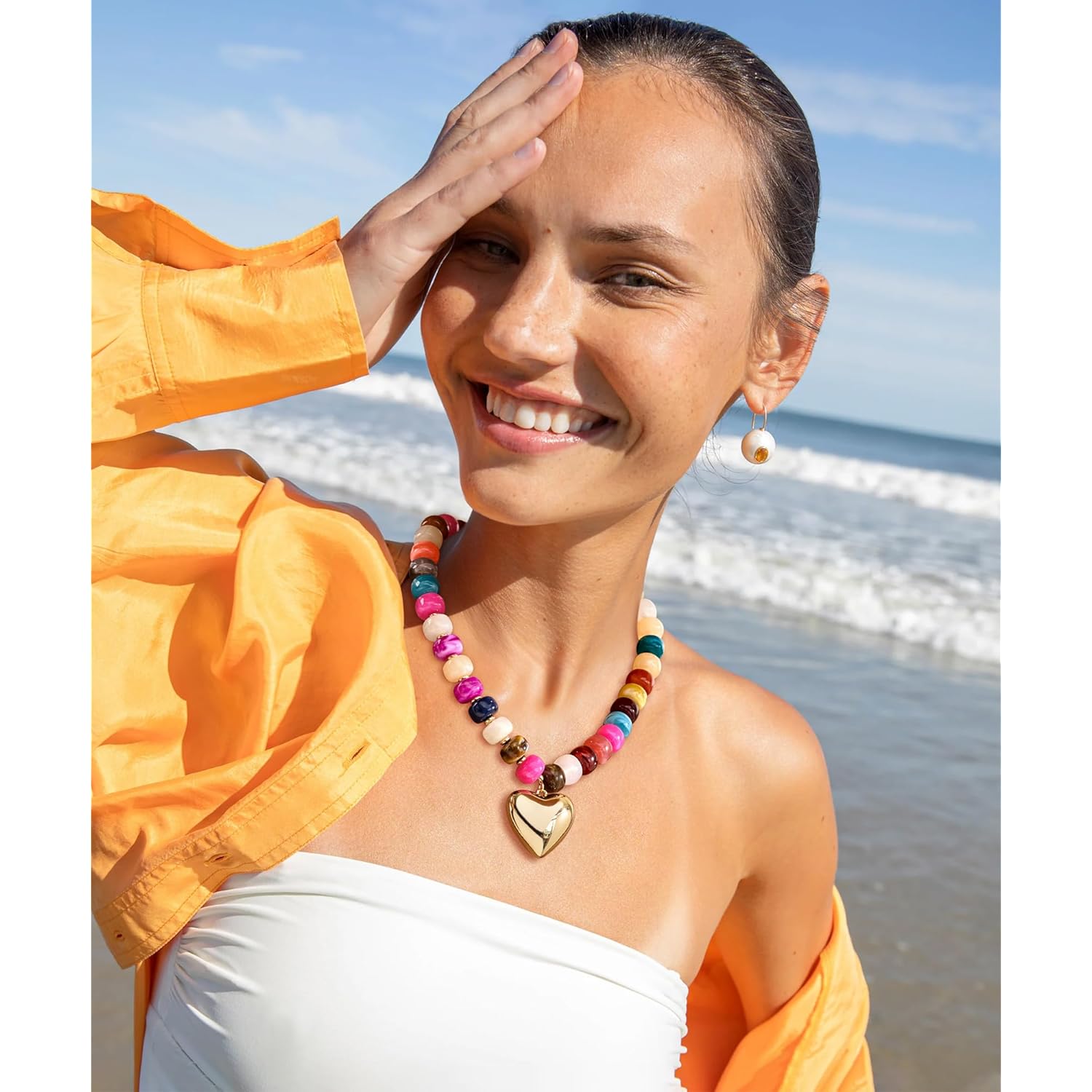 WOWORAMA Chunky Heart Necklaces for Women Colorful Resin Beaded Choker Necklace Gold Puffy Heart Statement Necklace Trendy Acrylic Choker Jewelry