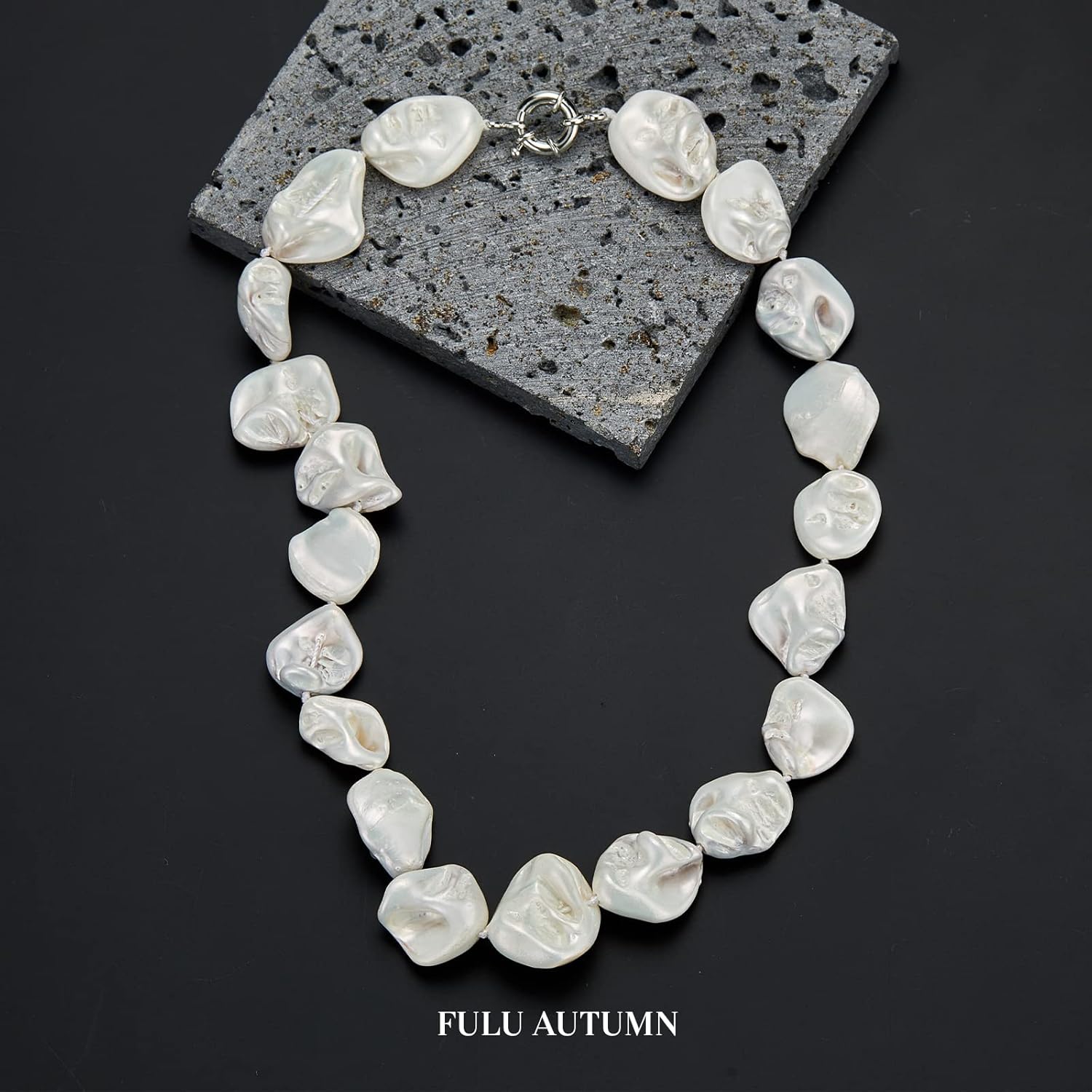 Pearl Choker Necklace for Women Boho Beaded Statement Necklace with Black White Large Freshwater Pearls Silver Fashion Jewelry Gift