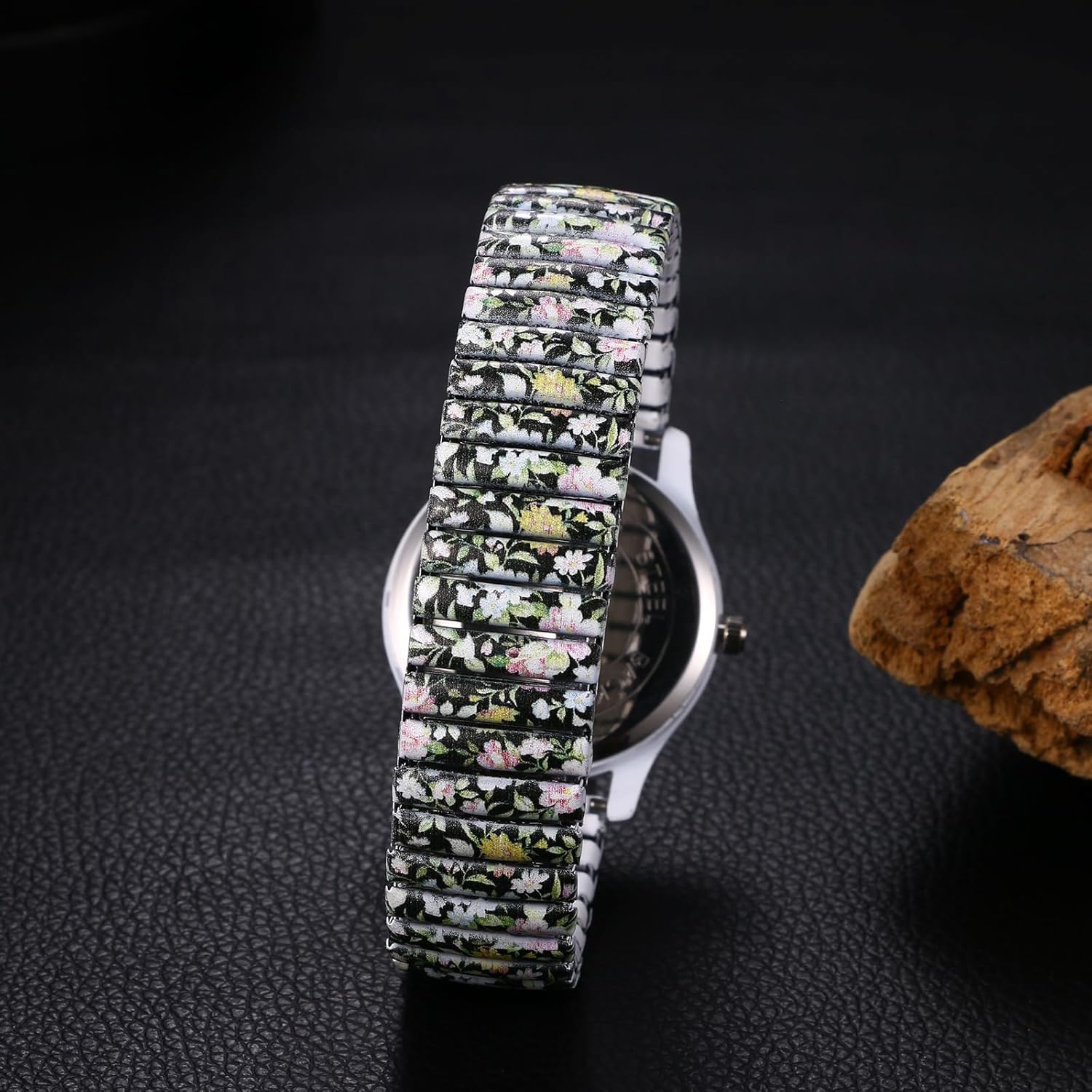 OIDEA Stretch Band Watches for Women: Bohemia Easy Reader Elastic Watch Large Face Big Number Analog Quartz Bracelet Watch Expansion Band Wristwatch
