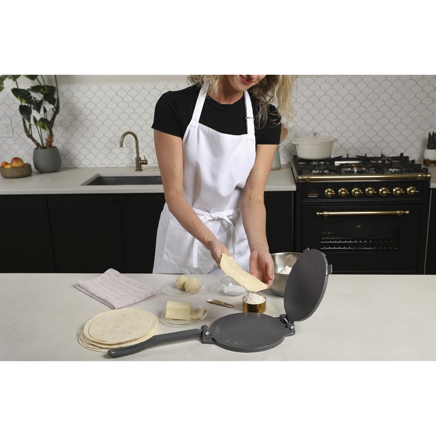 Alpha Living Tortilla Press – 8 Inch Cast Iron Quesadilla Maker – Heavy Duty Empanada Maker Press – Cast Iron Tortilla Maker for Kitchen, Home Use
