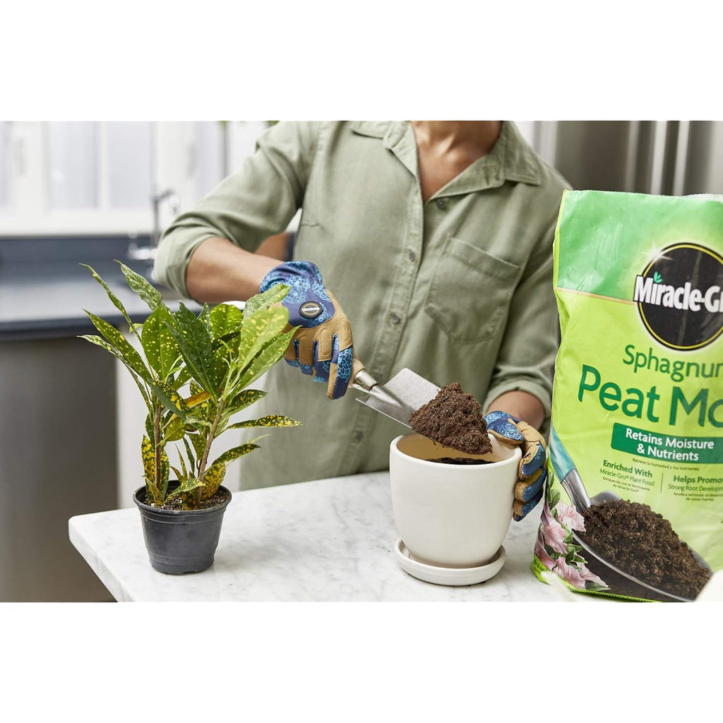Miracle-Gro Sphagnum Peat Moss, 8 Qt. (2-Pack) | Enriched With Plant Food, Add To Potting Mix And Native Soil
