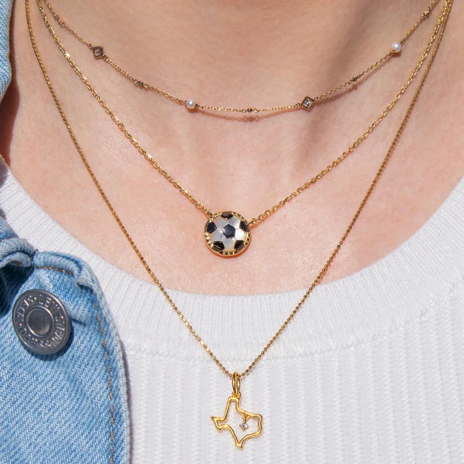 Kendra Scott Soccer Short Pendant Necklace, Fashion Jewelry for Women