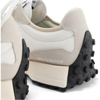 New Balance Women's 327 Sneaker