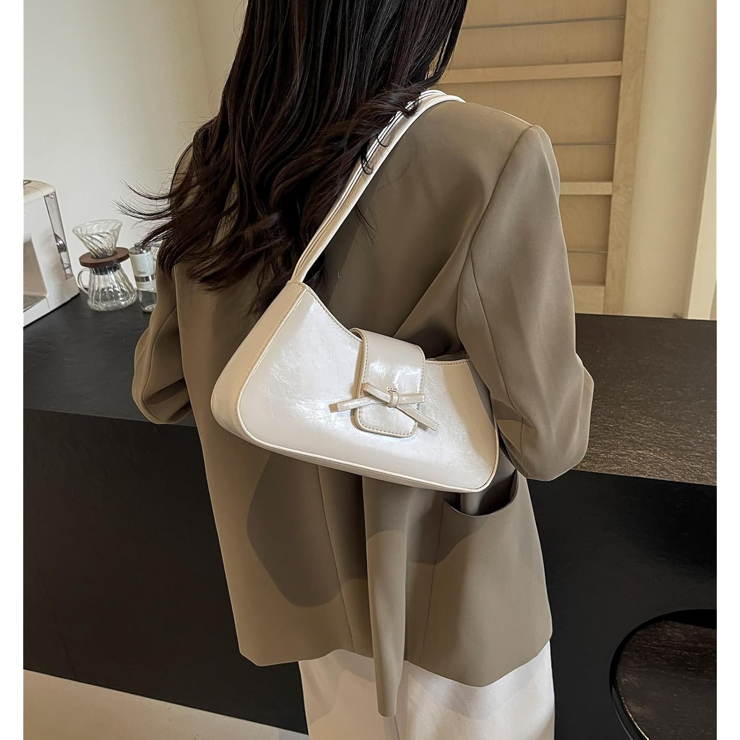 Shoulder Bag for Women, Hobo Handbags Trendy Y2K Purses Patent Leather Clutch Bag Cute Bow Purse