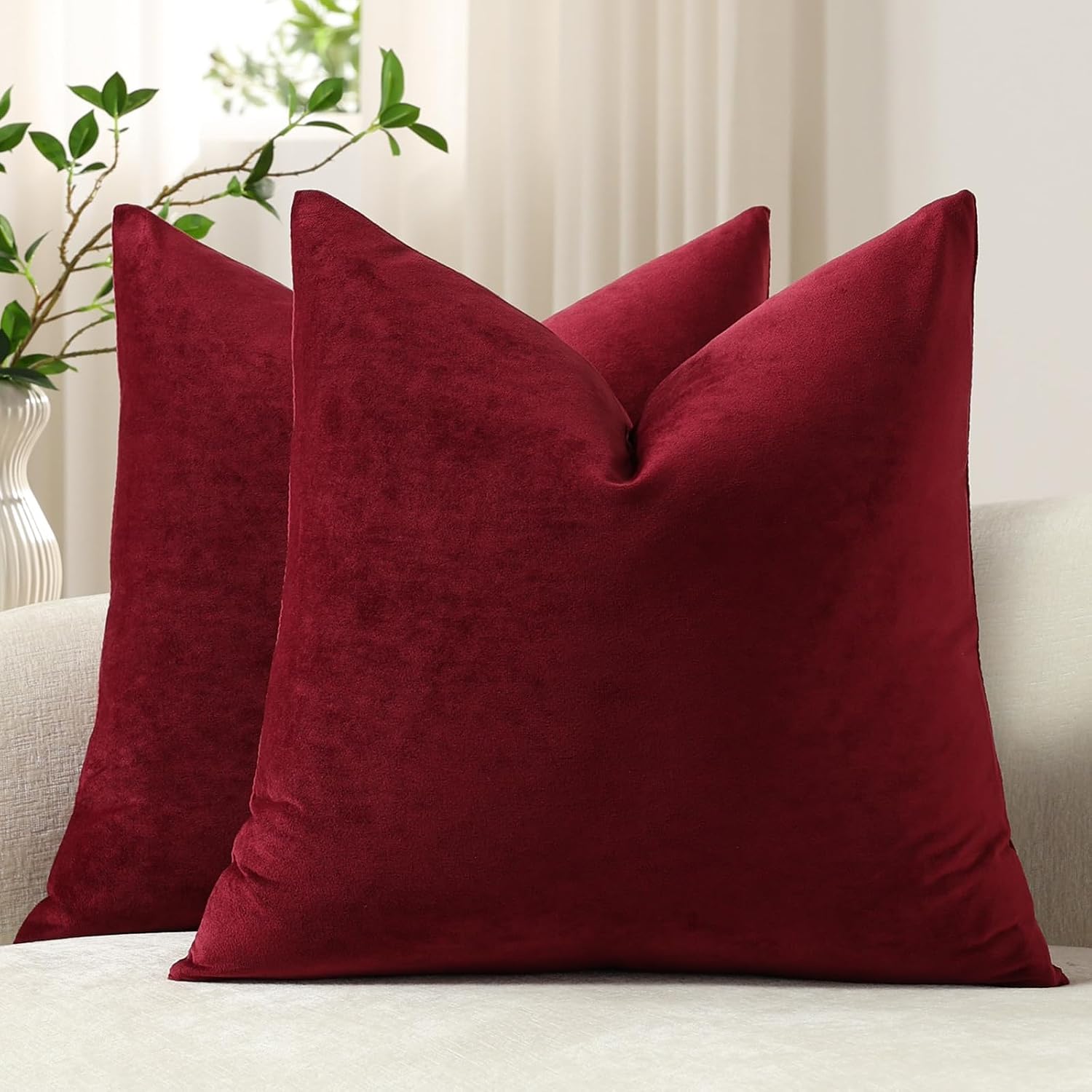Throw Pillow Covers 18X18 Wine Red: Pack Of 2 Cozy Soft Velvet Square Modern Luxury Decorative Throw Pillow Cases For Christmas Sofa Couch Living Room Bed Home Decor