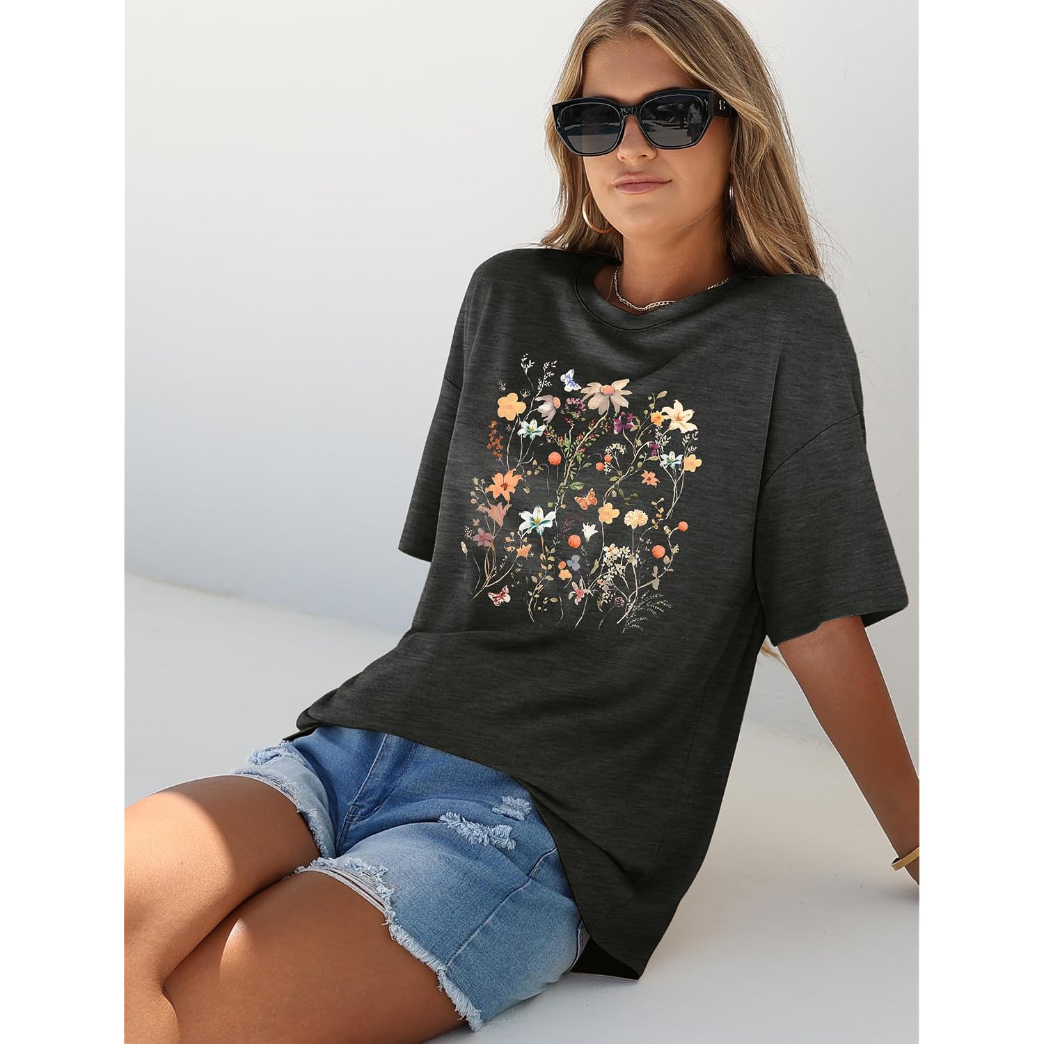 WIHOLL Oversized Tshirts for Women Summer Crew Neck Short Sleeve Graphic Tees Casual Loose Fit Workout Tops 2026 Flower Print Black