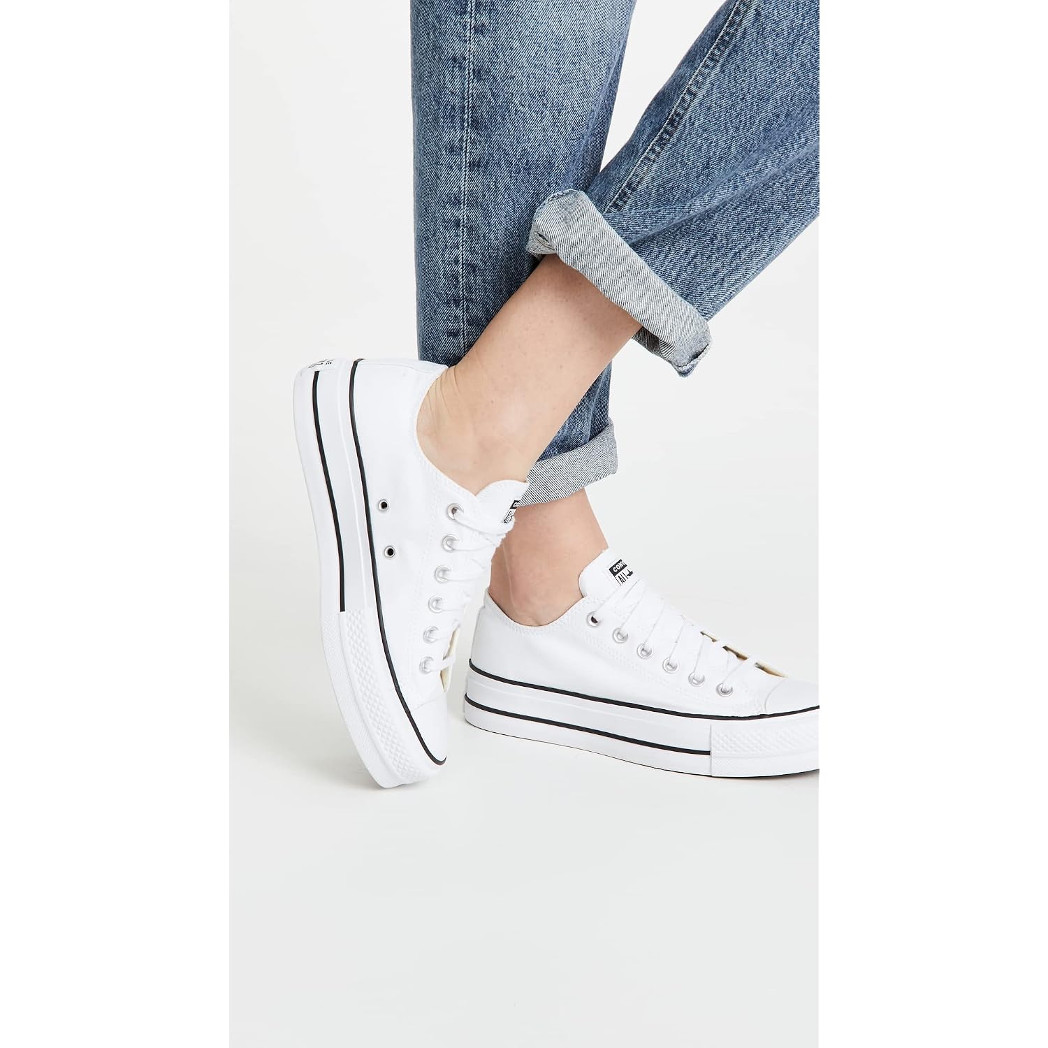 Converse Women'S Chuck Taylor All Star Lift Floral Embroidery Low Top Sneakers