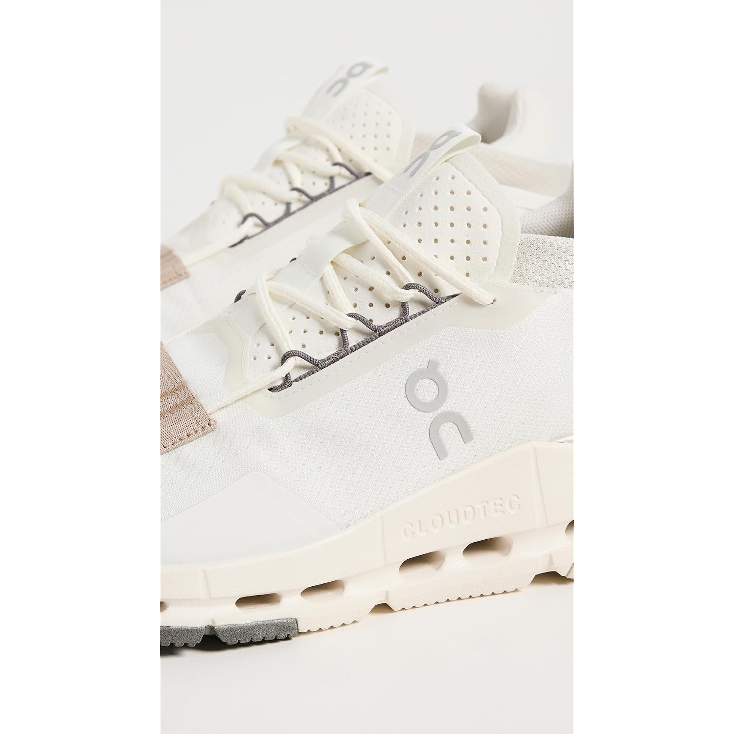 On Women'S Cloudnova 2 Sneakers