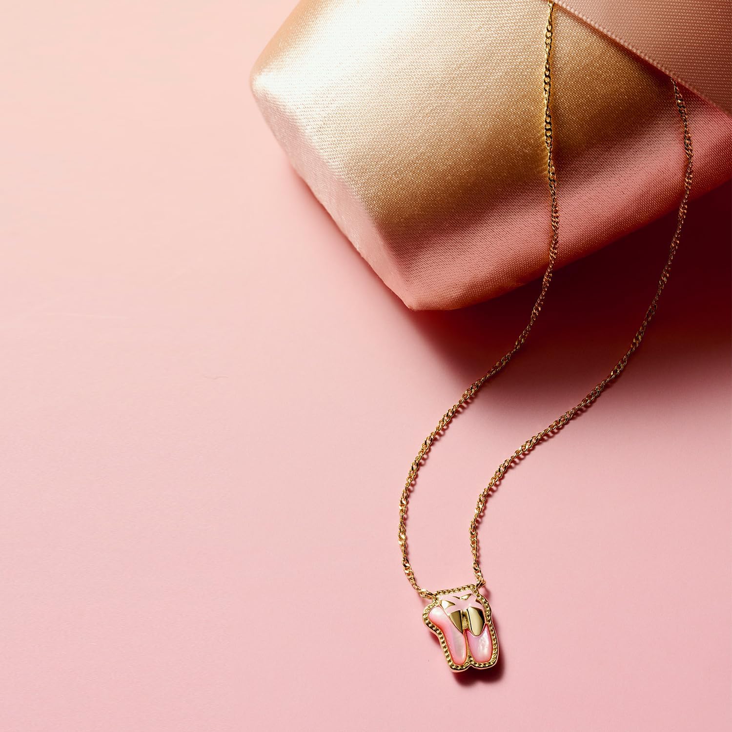 Kendra Scott Ballet Short Pendant Necklace, Fashion Jewelry for Women