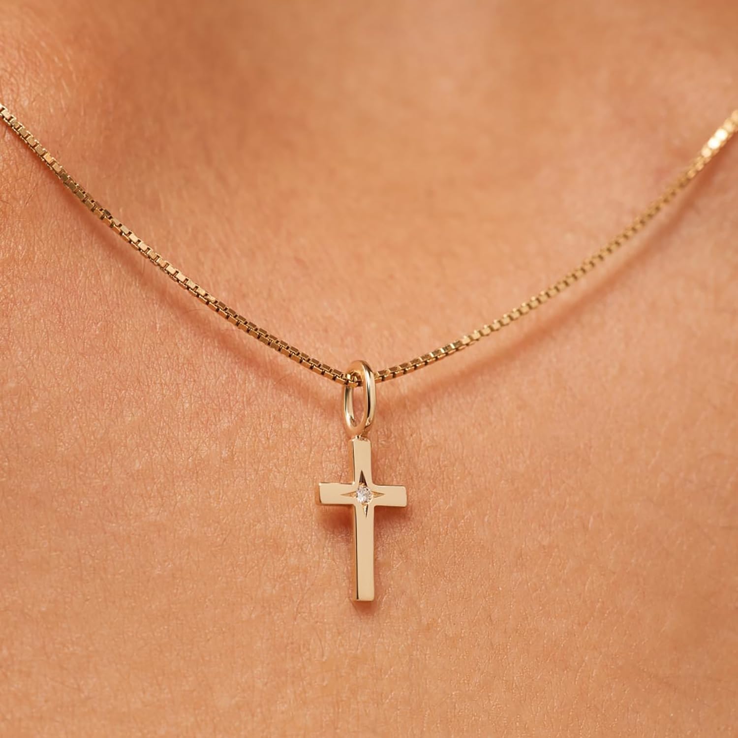 14K Gold Cross Necklace for Women, Dainty Cross Pendant with moissanite,Luxurious Christian Religious Fine Jewelry, Lightweight Dainty 14K Gold Chain Necklace for Women，Versatile for All Occasions