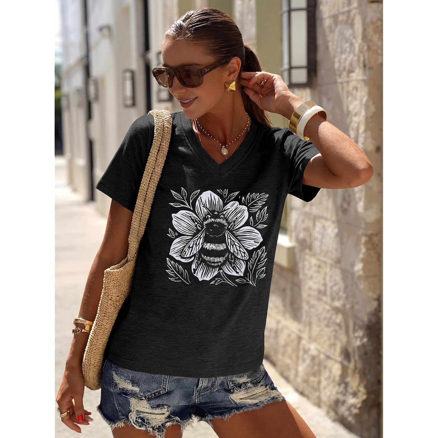 Women's T-Shirts V-Neck Dragonfly Tee Vintage Floral Shirt Boho Wildflowers Graphic Shirts Short Sleeve Tops Black