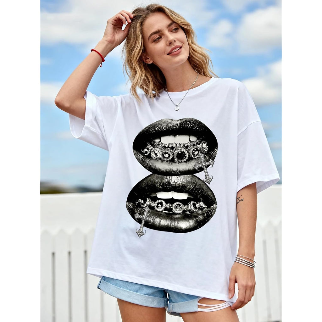 Verdusa Graphic Tees For Women Lips Print 2000S Clothing Short Sleeve Graphic T Shirts Y2K Going Out Tops