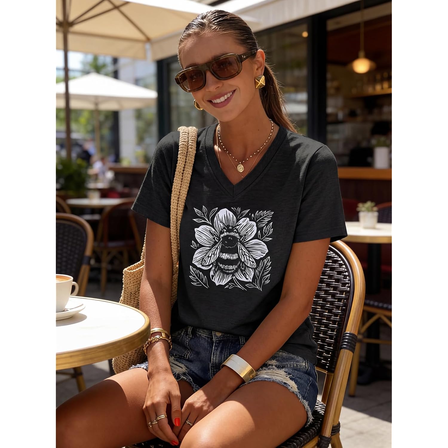 Women's T-Shirts V-Neck Dragonfly Tee Vintage Floral Shirt Boho Wildflowers Graphic Shirts Short Sleeve Tops Black