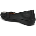 LifeStride Women's Incredible 2 Ballet Flats